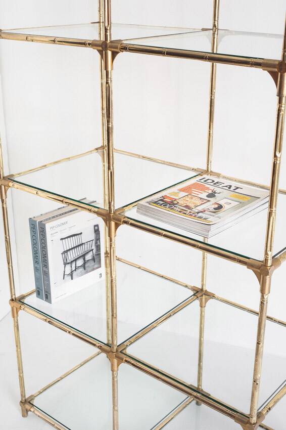 Etagère modulable vintage. Fer  doré et verre. Espagne, années 60.