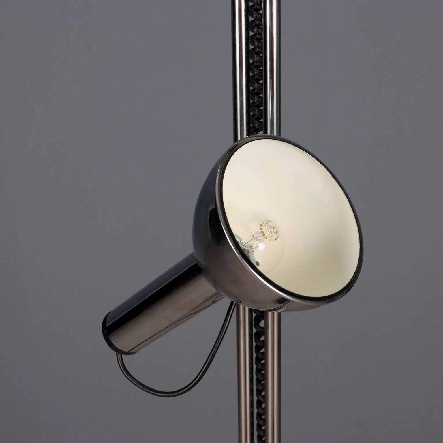 Vintage floor lamp in chrome metal, Italian design from the 1970s.