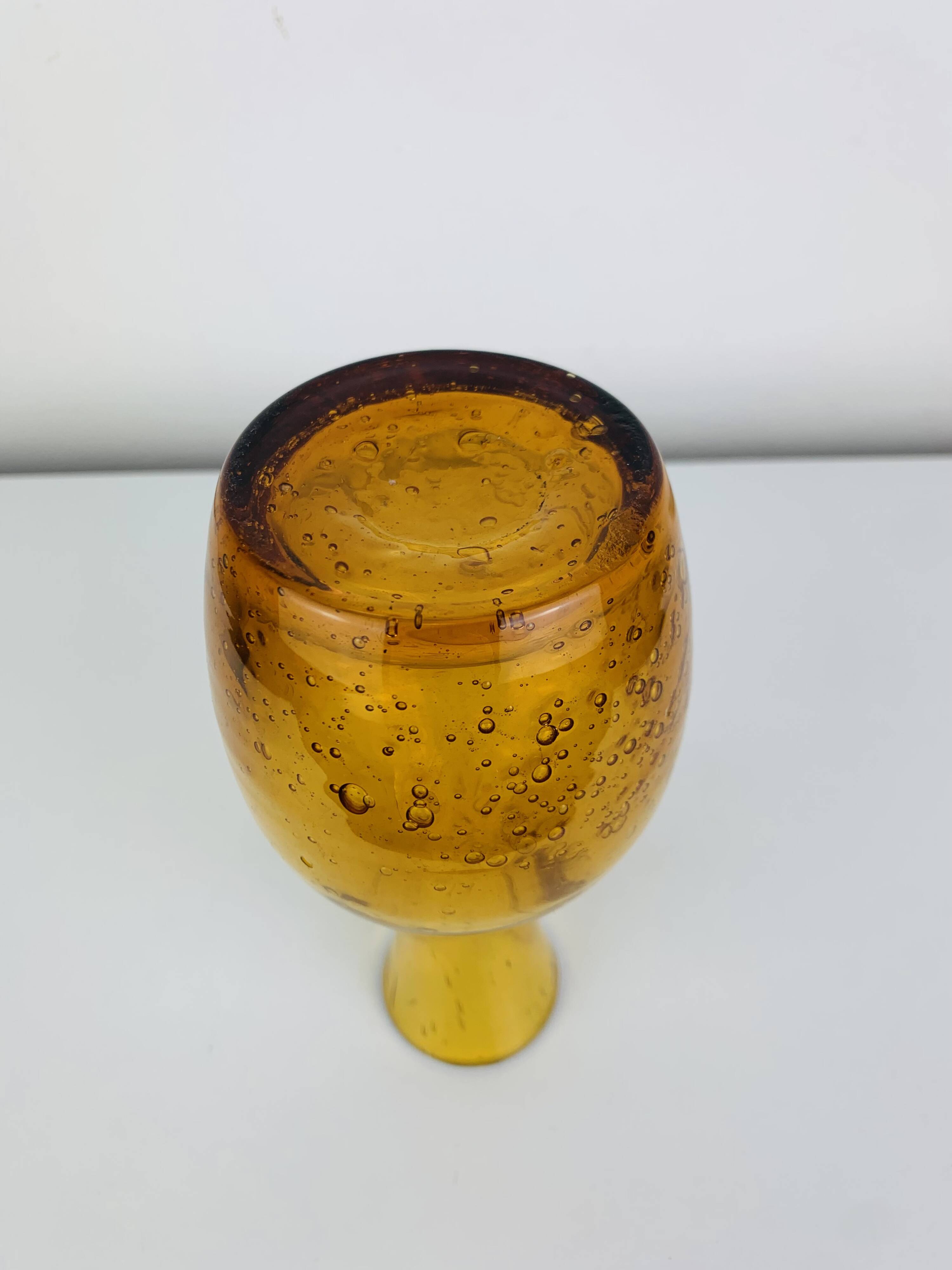 Vase verre bullé ambré vintage