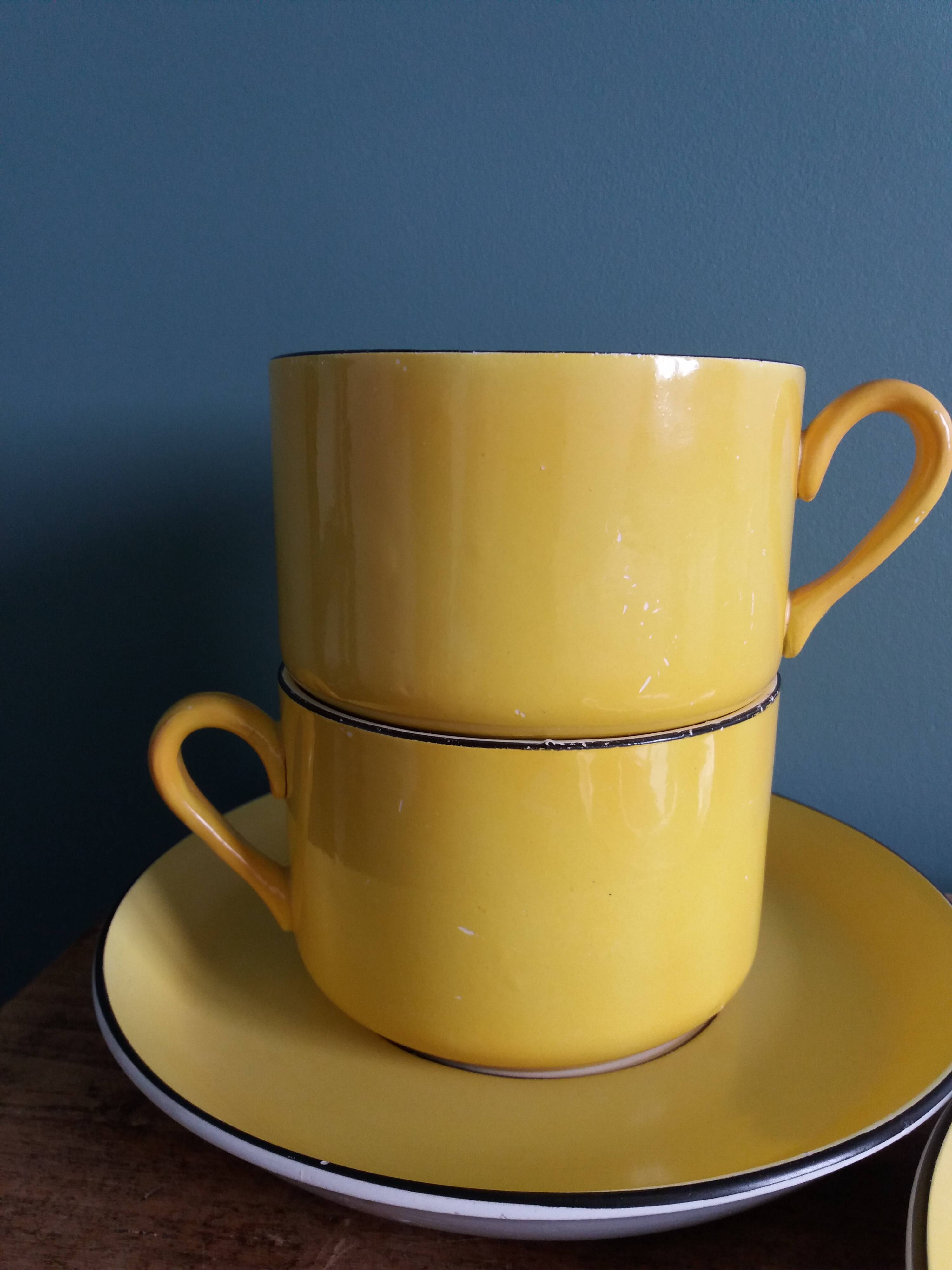 Tasses et soucoupe Saint Amand céramique jaune