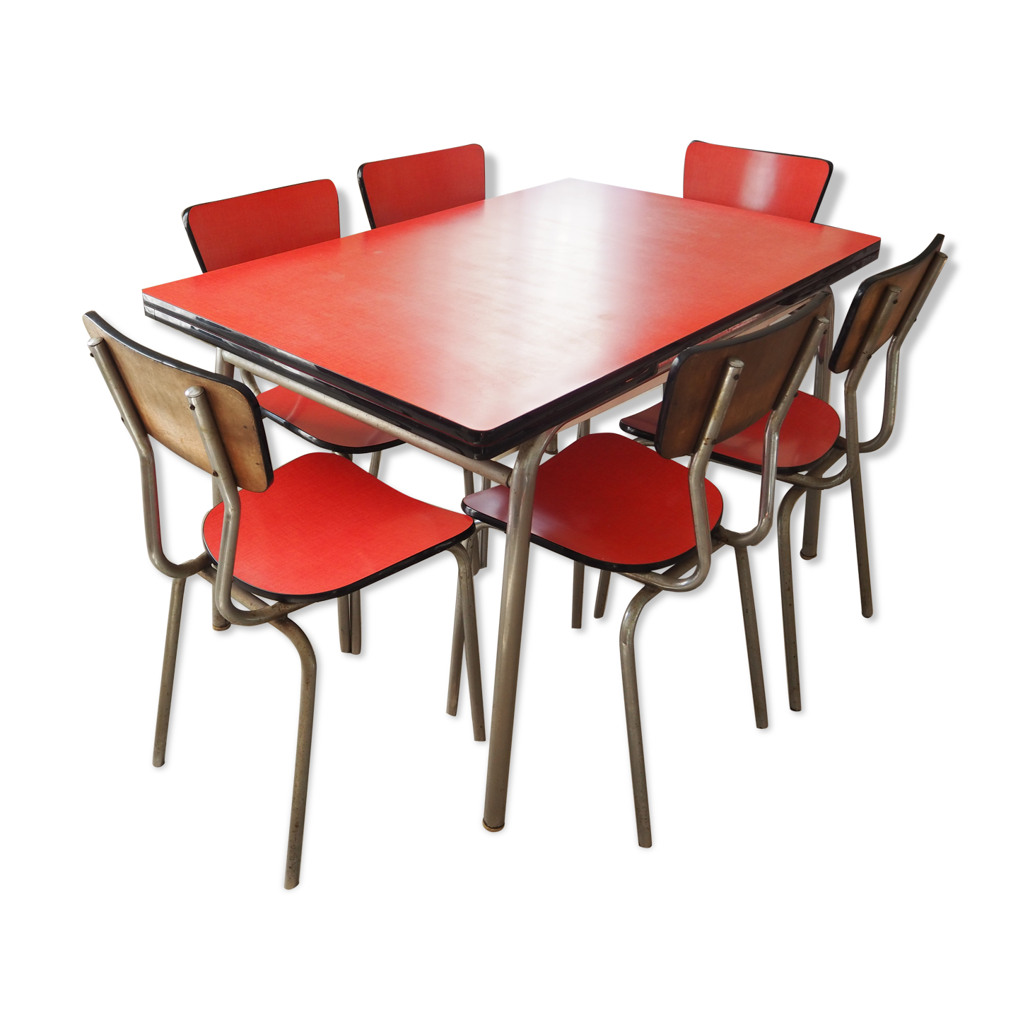 TABLE with two Italian EXTENSIONS and its 6 vintage CHAIRS of the 1970s in red color