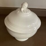 Soupière ancienne en porcelaine blanche