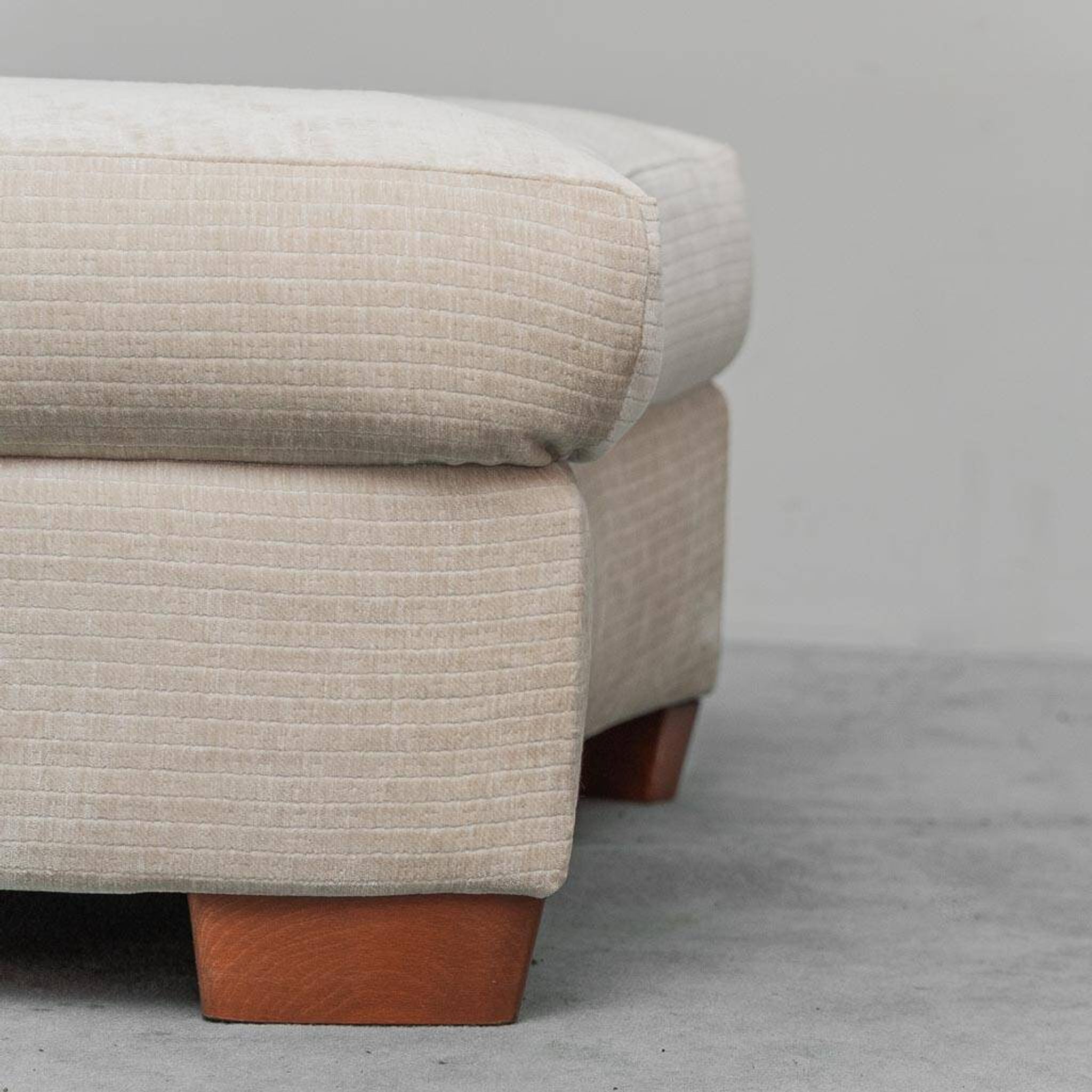 Half-moon pouf in light fabric 1970s vintage modernariato
