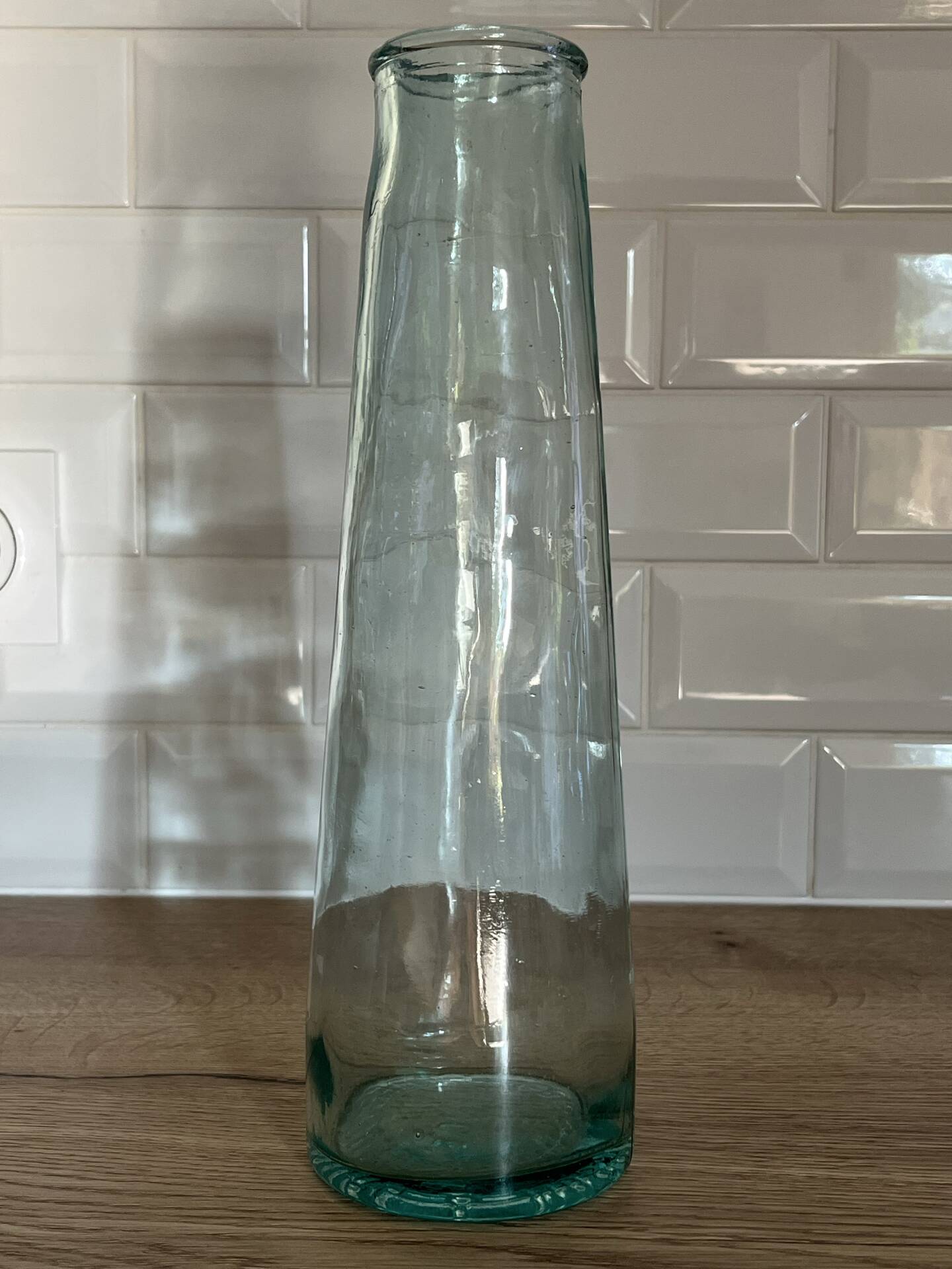 Transparent glass vase