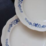 4 vintage white and blue earthenware dinner plates - Floral design