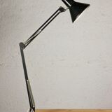Twist T-1 desk lamp black