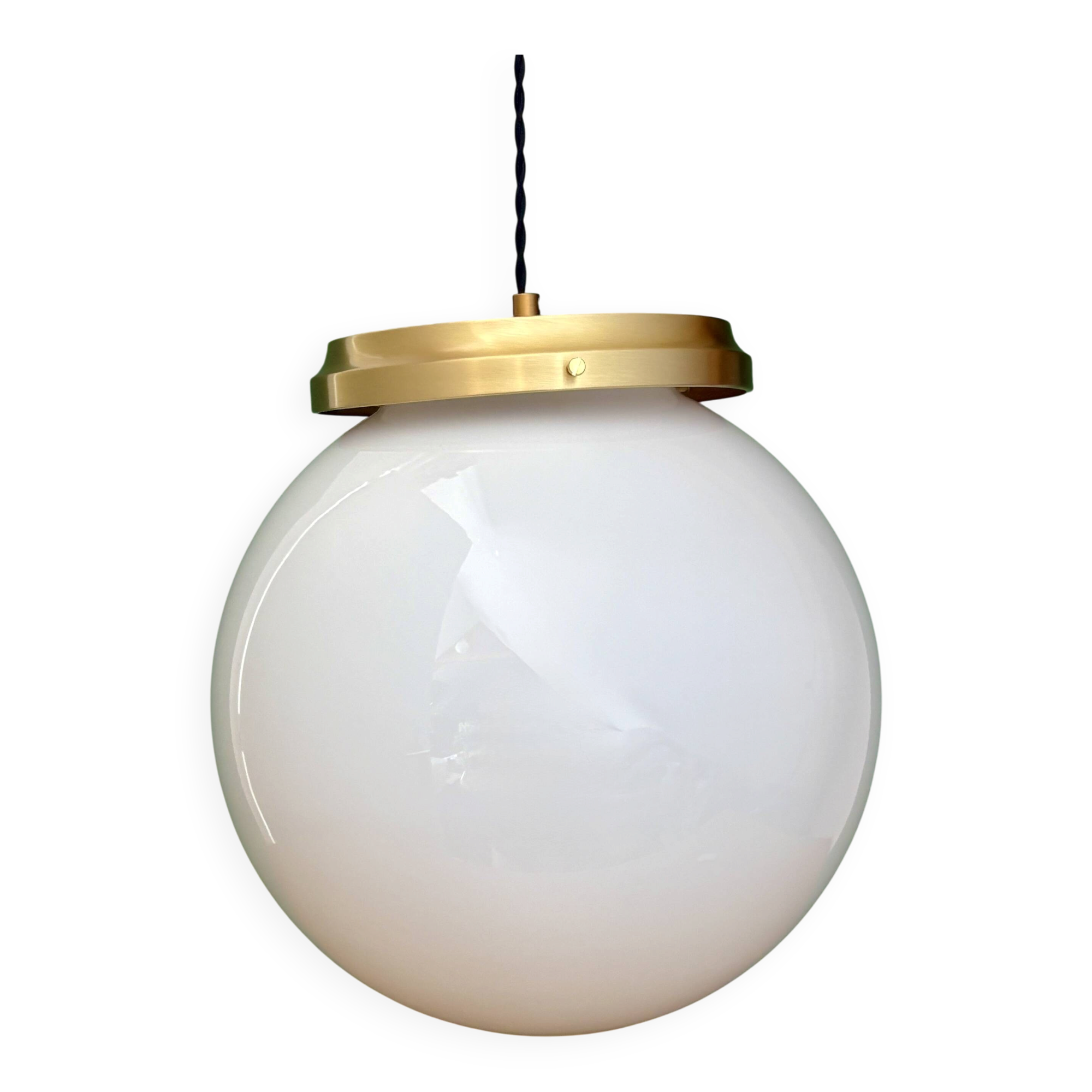 Suspension globe vintage XL en opaline blanche