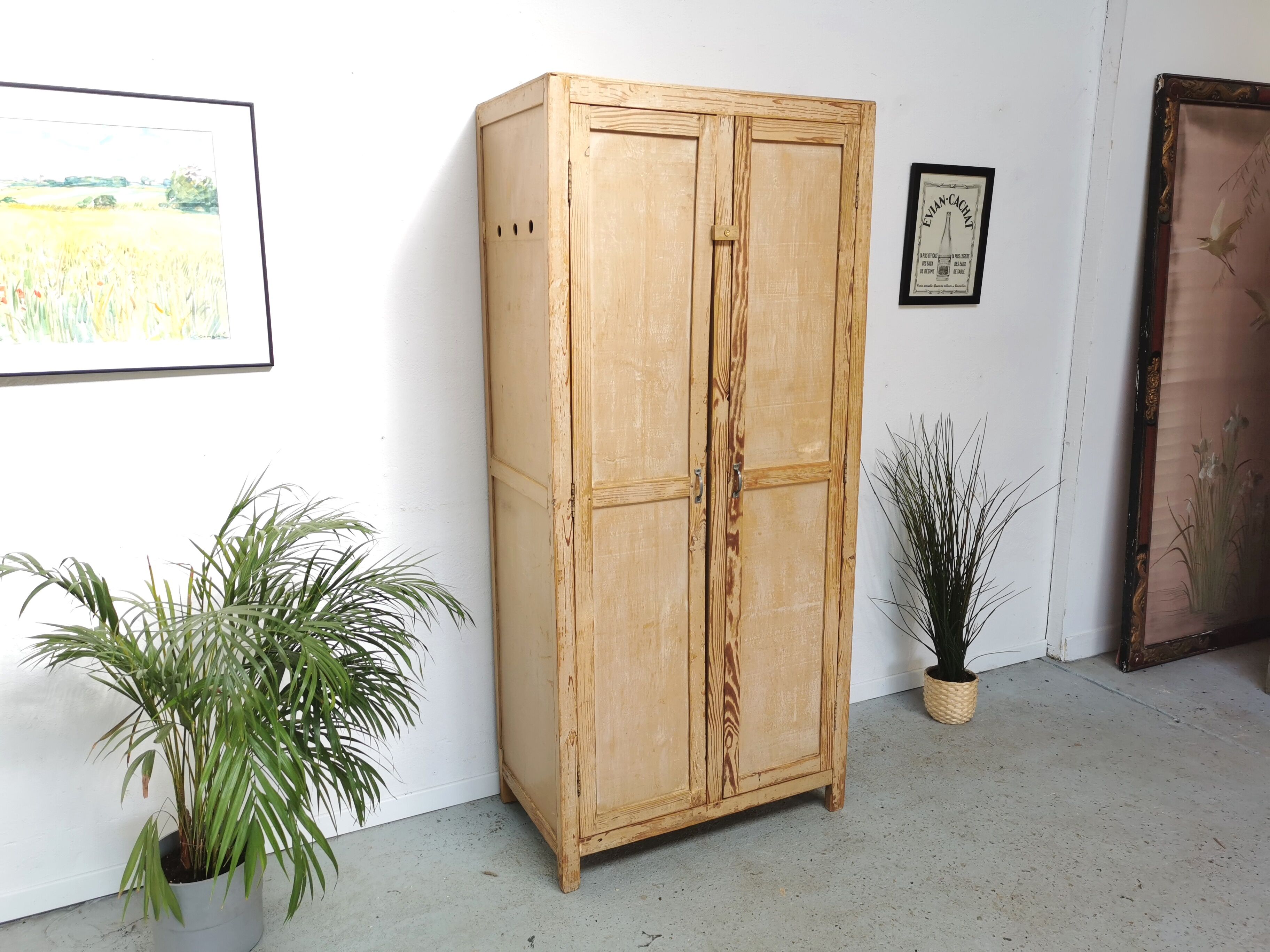 Armoire parisienne vintage
