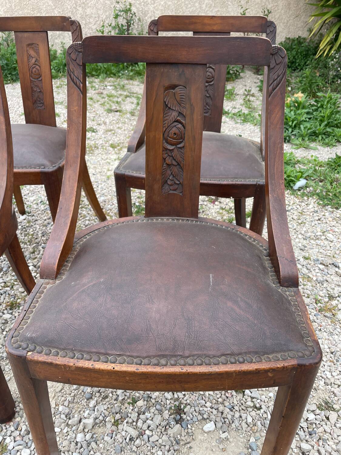 Set of 4 art deco gondola chairs in solid oak wood with skai leather
