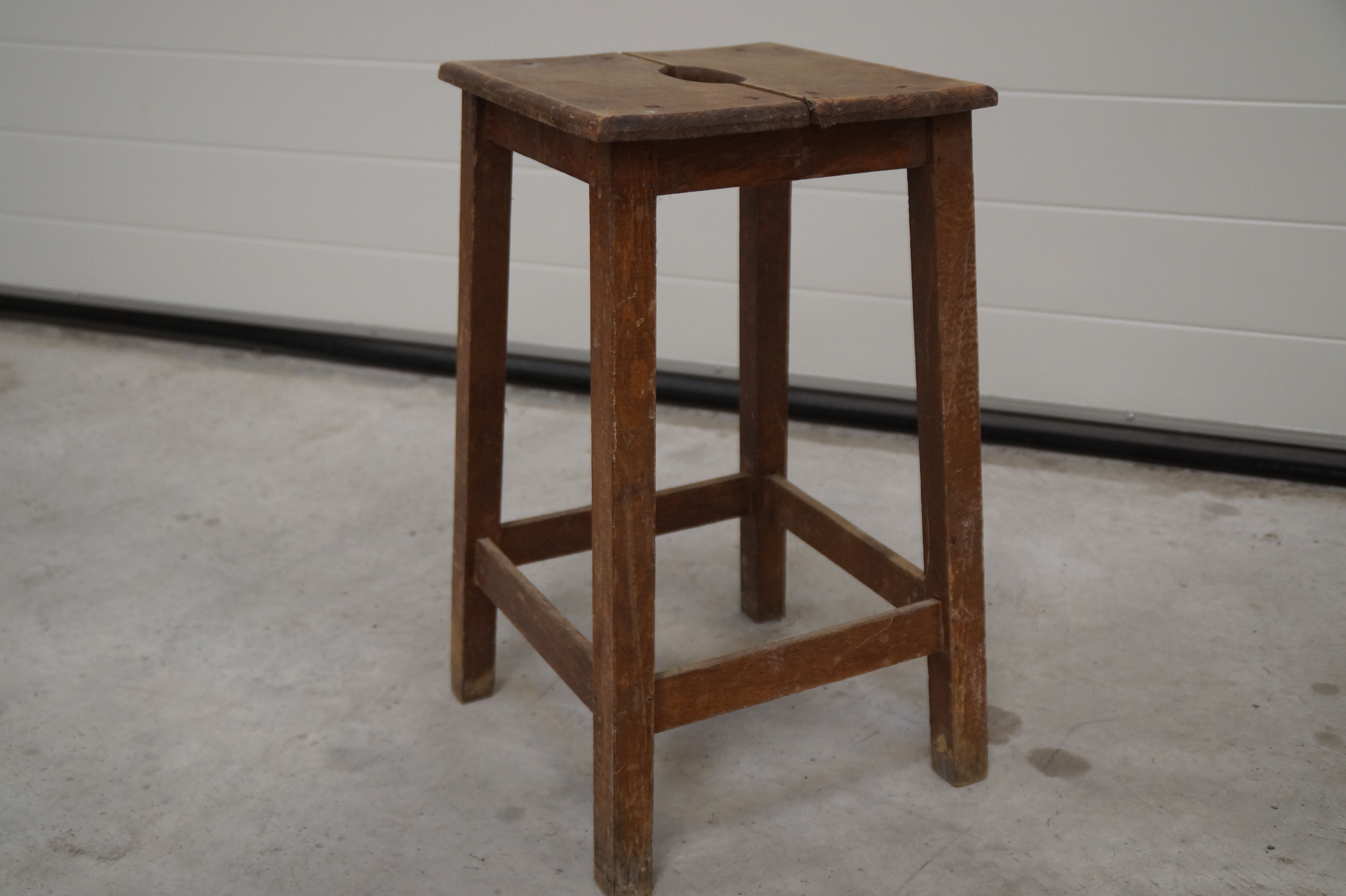 Tabouret d'atelier ancien