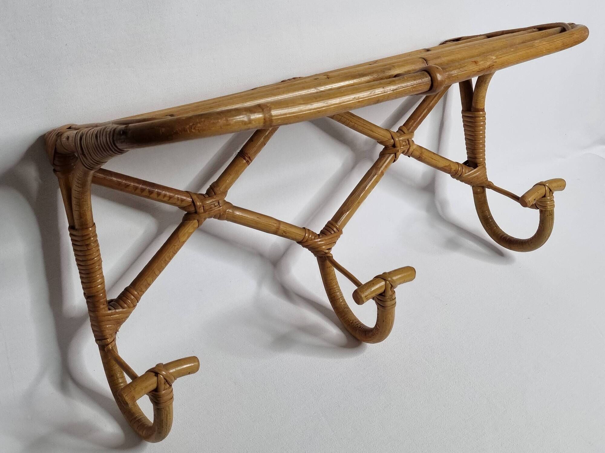 Vintage Rattan Wall Shelf with Hooks – 60s/70s
