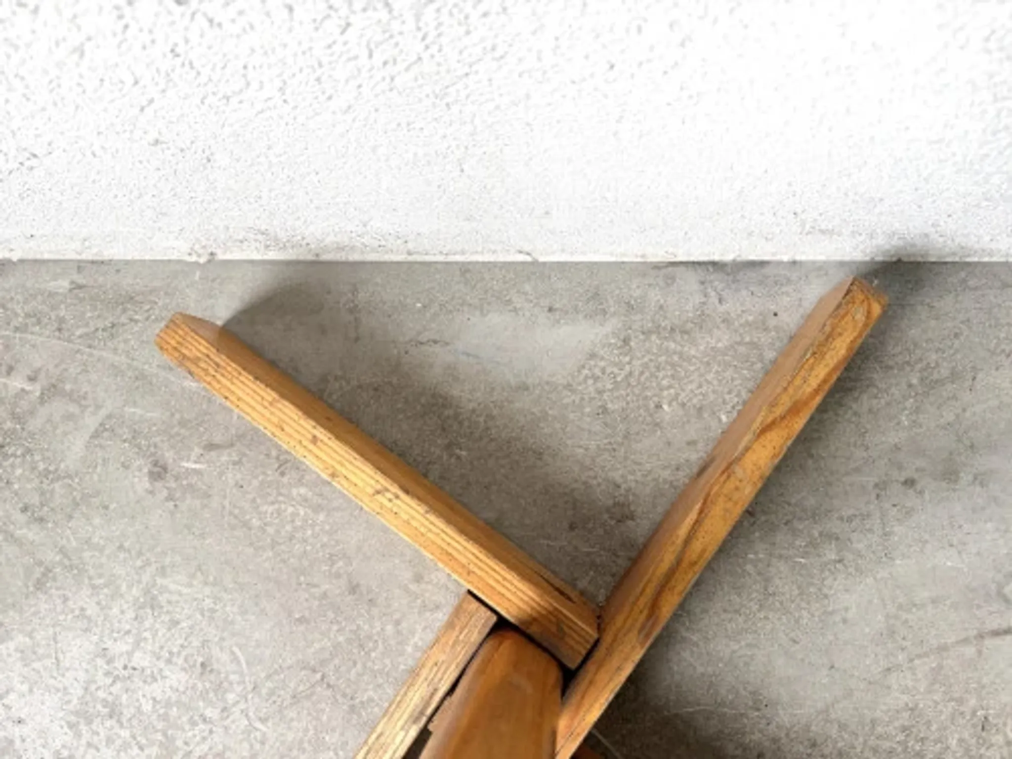 Modernist coat rack in solid pine, 1970s