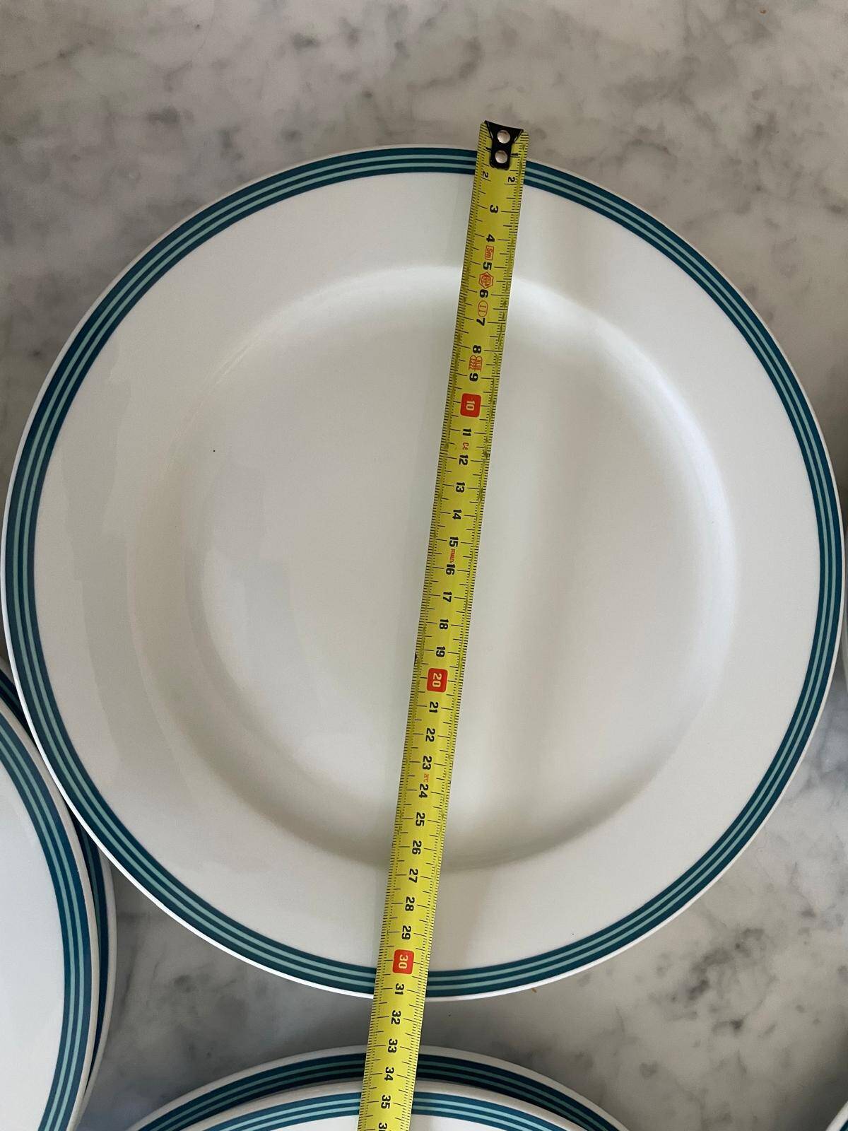 10 Large Dinner Plates 31.5 cm