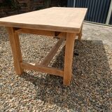 Farm table