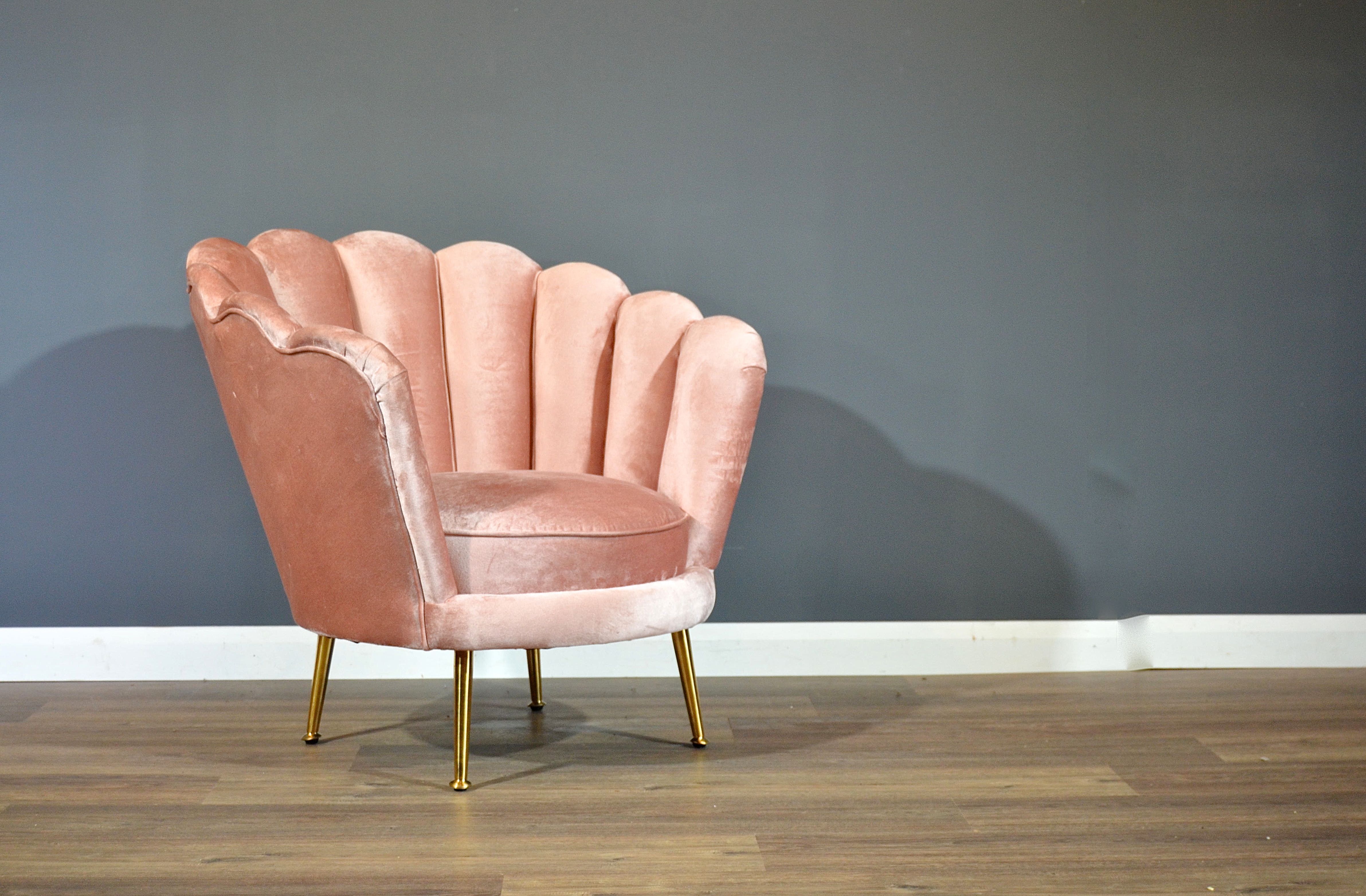 Art deco petal armchair in powder pink velvet and brass legs