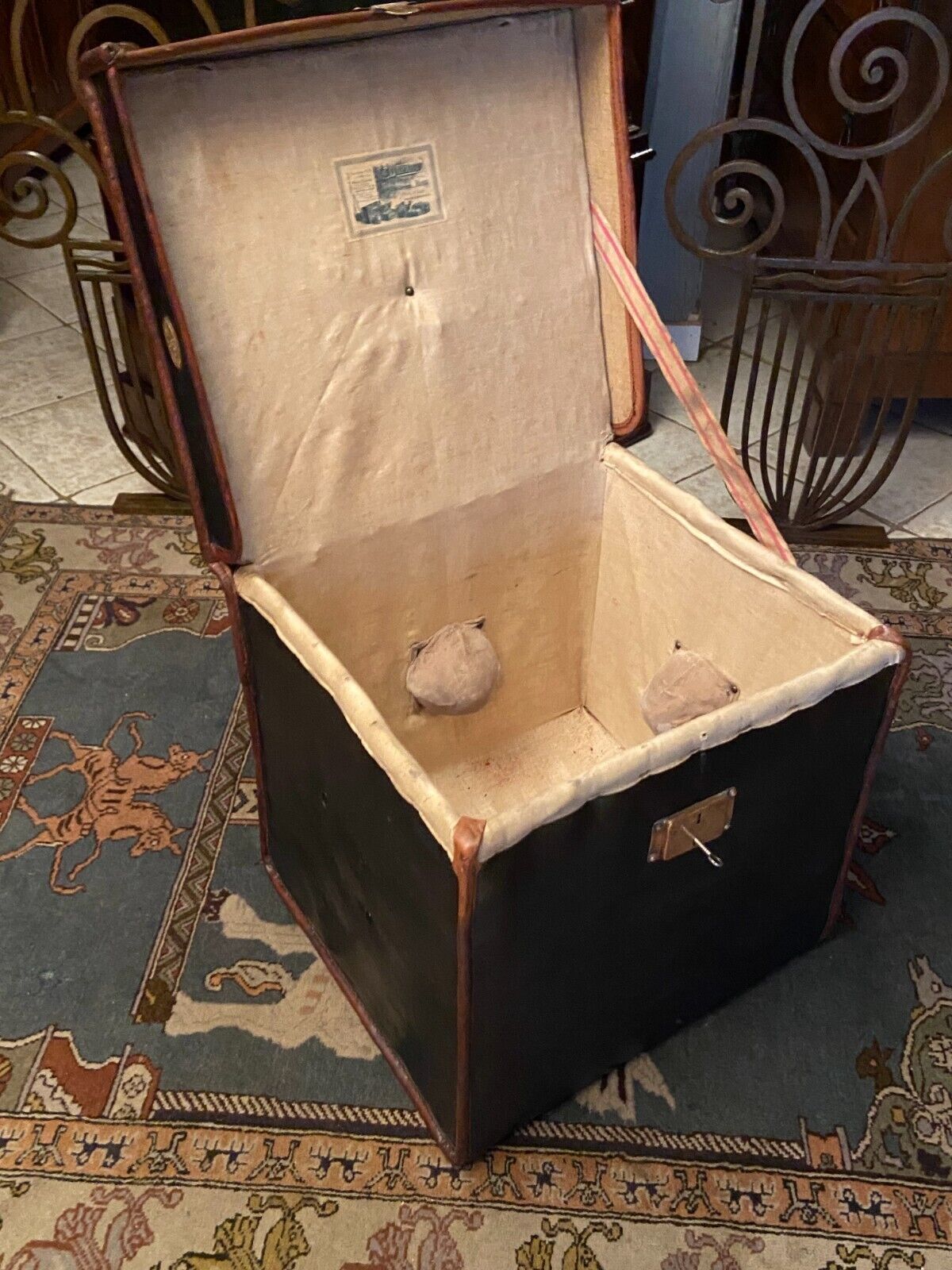 Travel trunk late nineteenth marked "At the start, Paris"