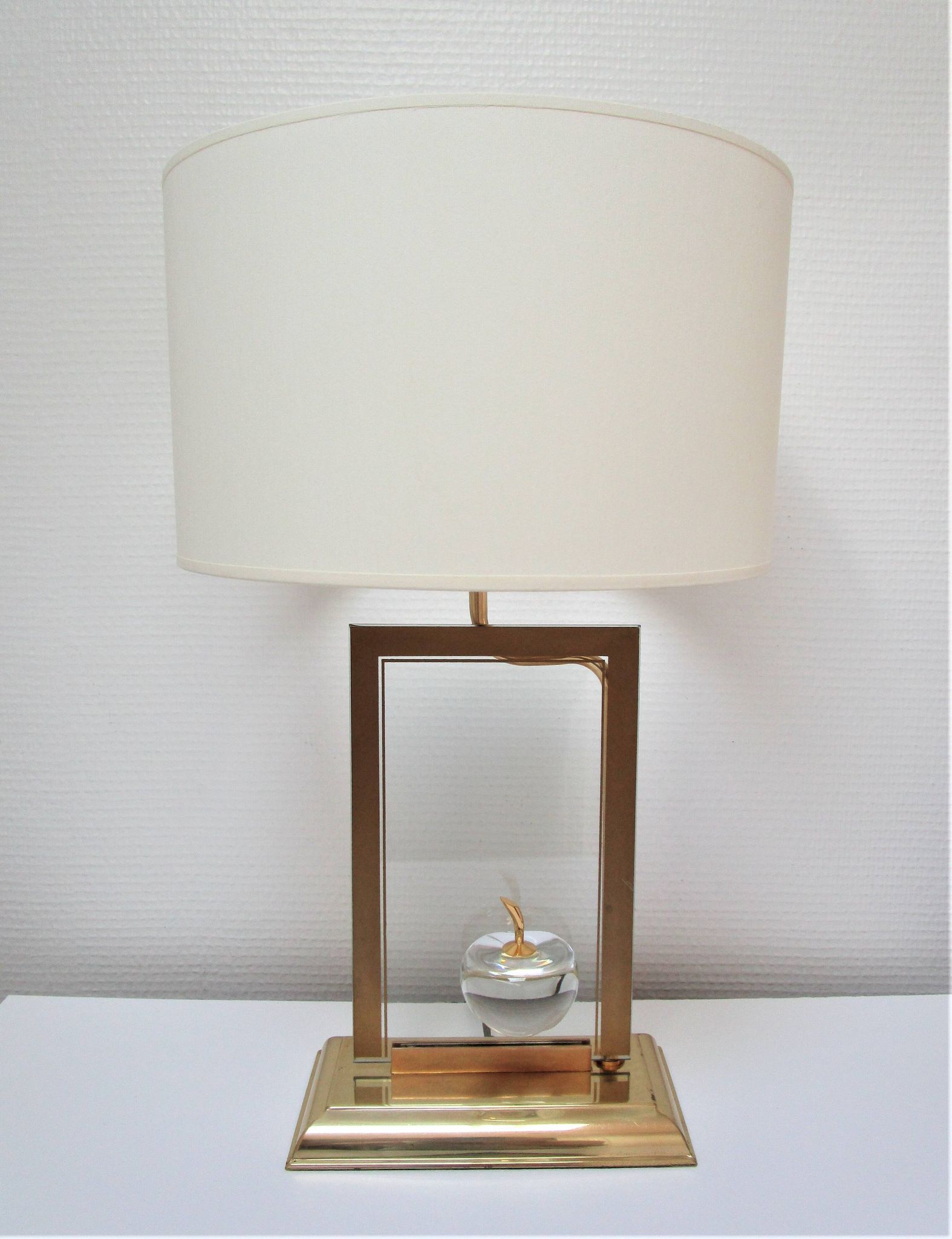 Lampe "pomme" le dauphin verre métal doré