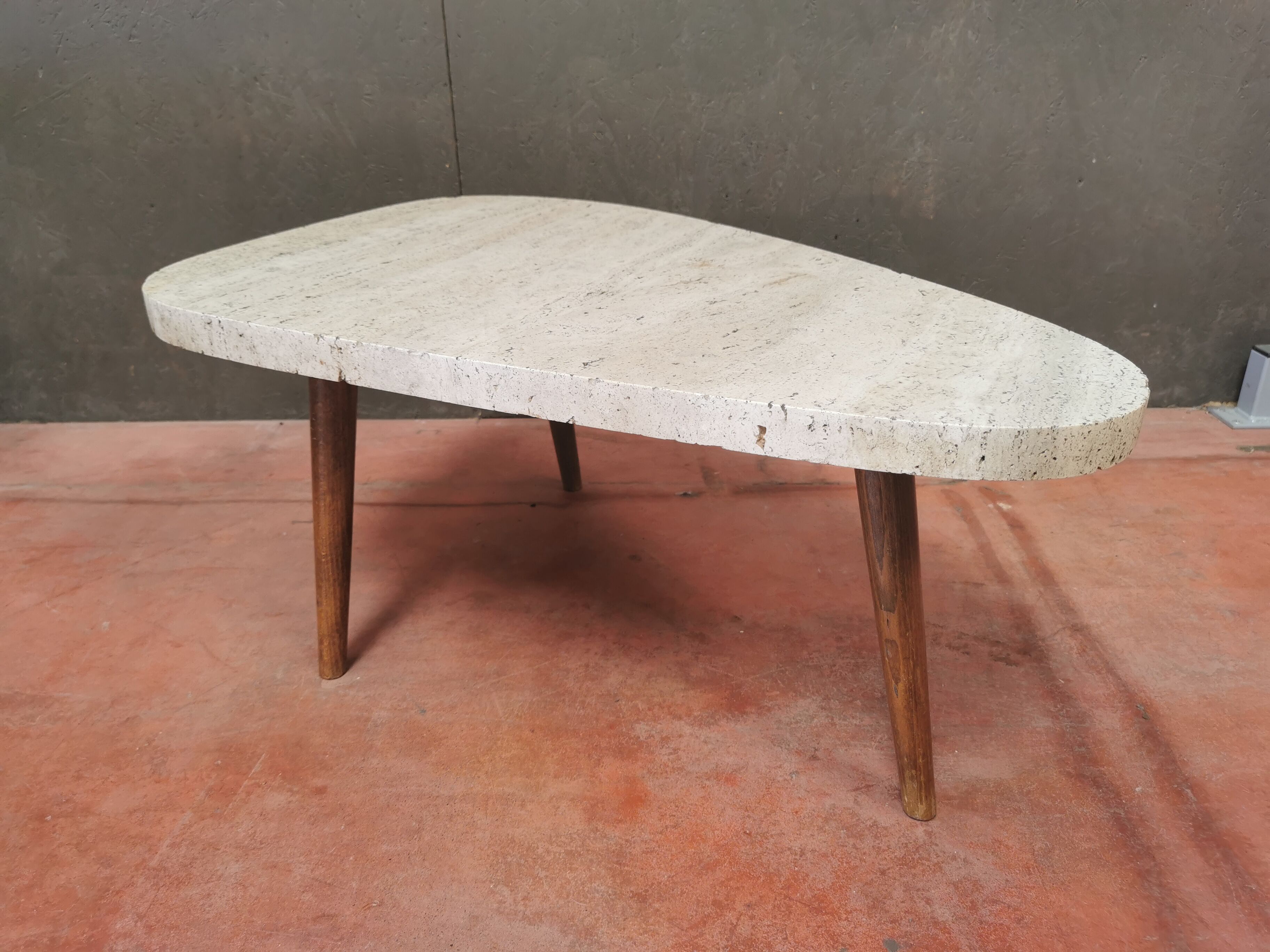 Table basse en travertin