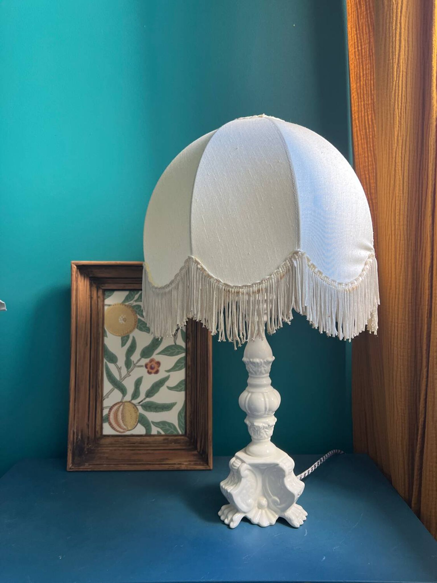 Bassano ceramic lamp with fringed shade