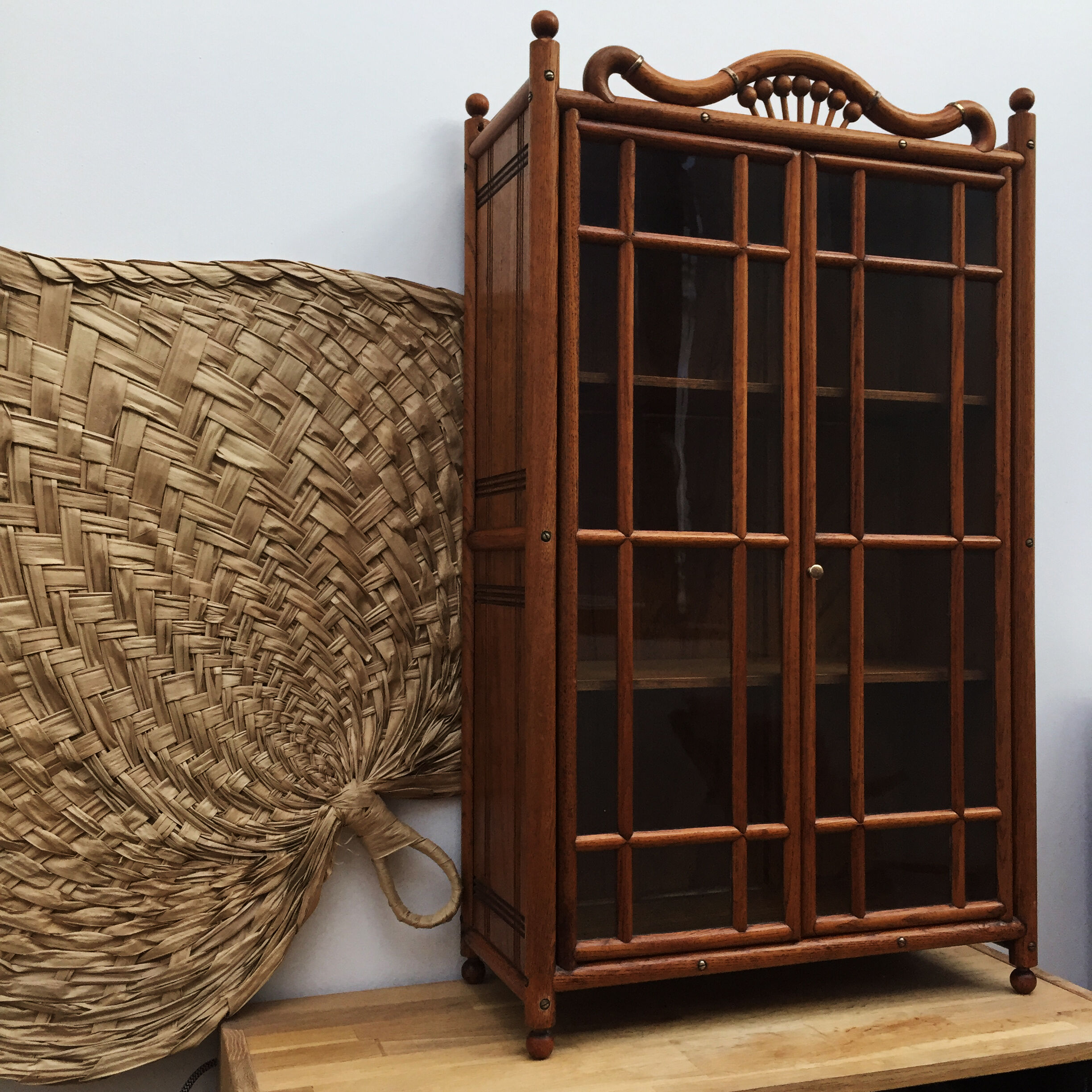 old window to be placed or hung