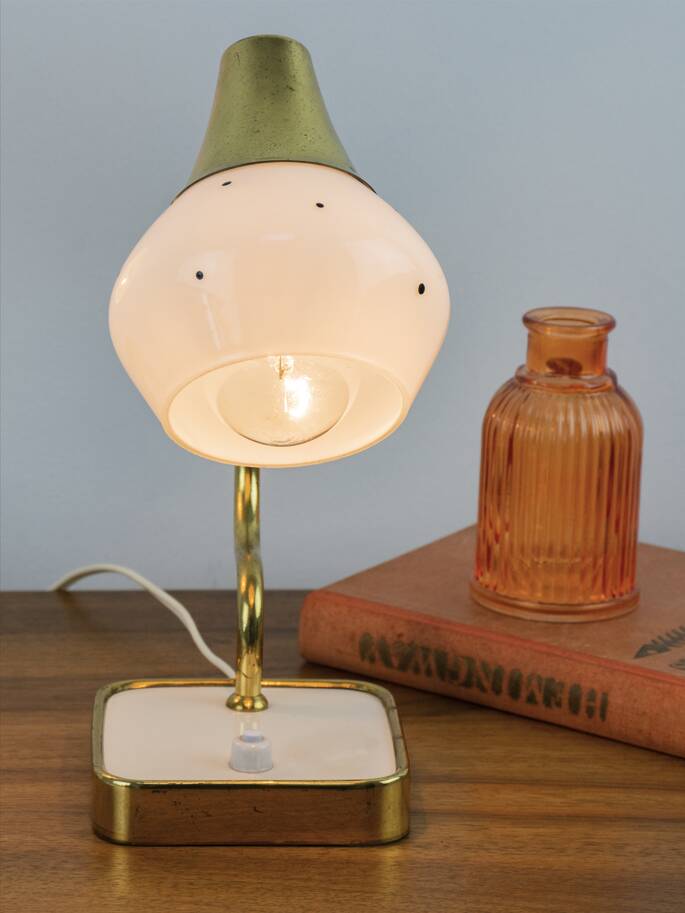 Set of 2 Vintage Mid-Century Table Lamps With Brass Stems And White Shades