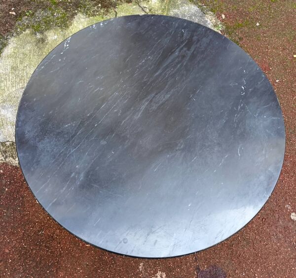 Table basse ronde a pied tulipe des années 70