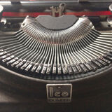 Machine à écrire Olivetti ico 1932