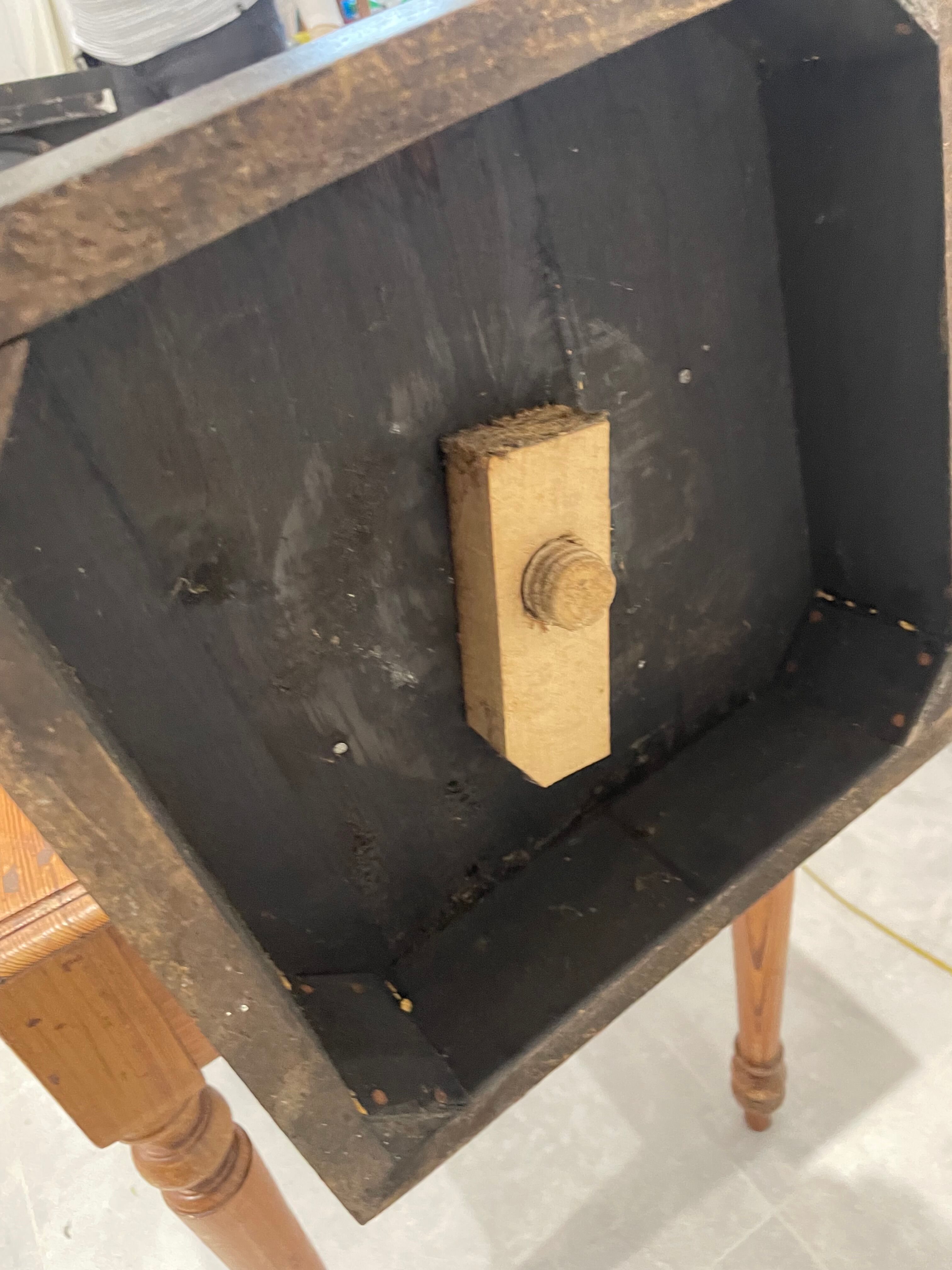 Nineteenth century black wooden fifth wheel column Napoleon III