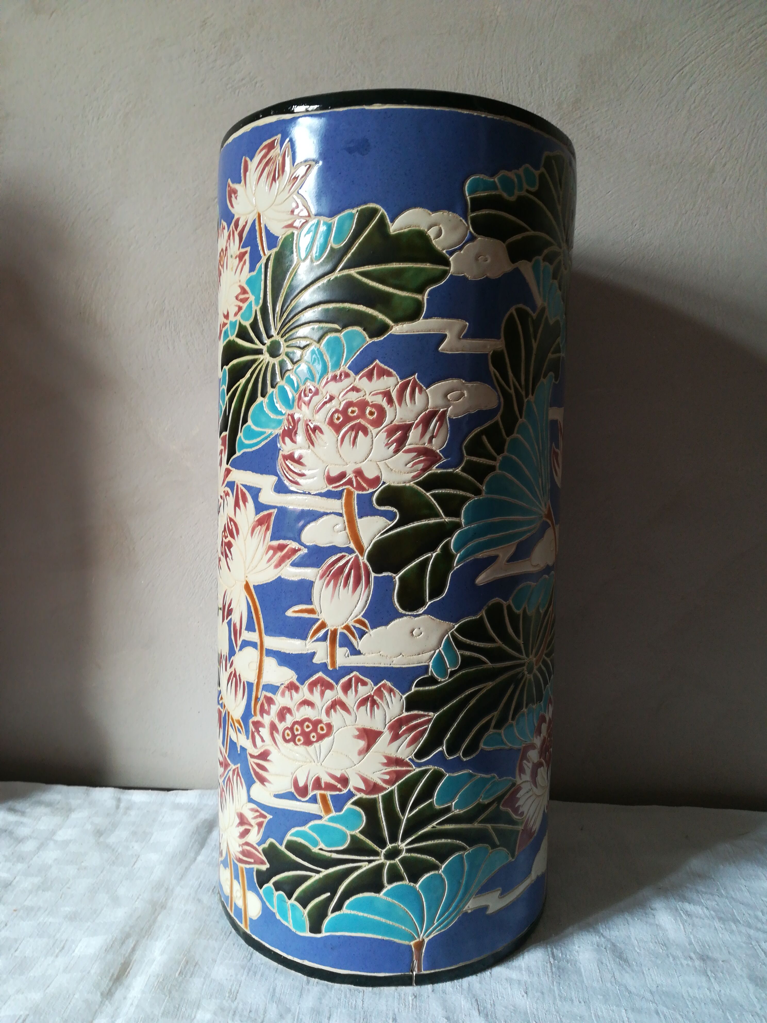 Umbrella holder ceramic a decoration of lotus
