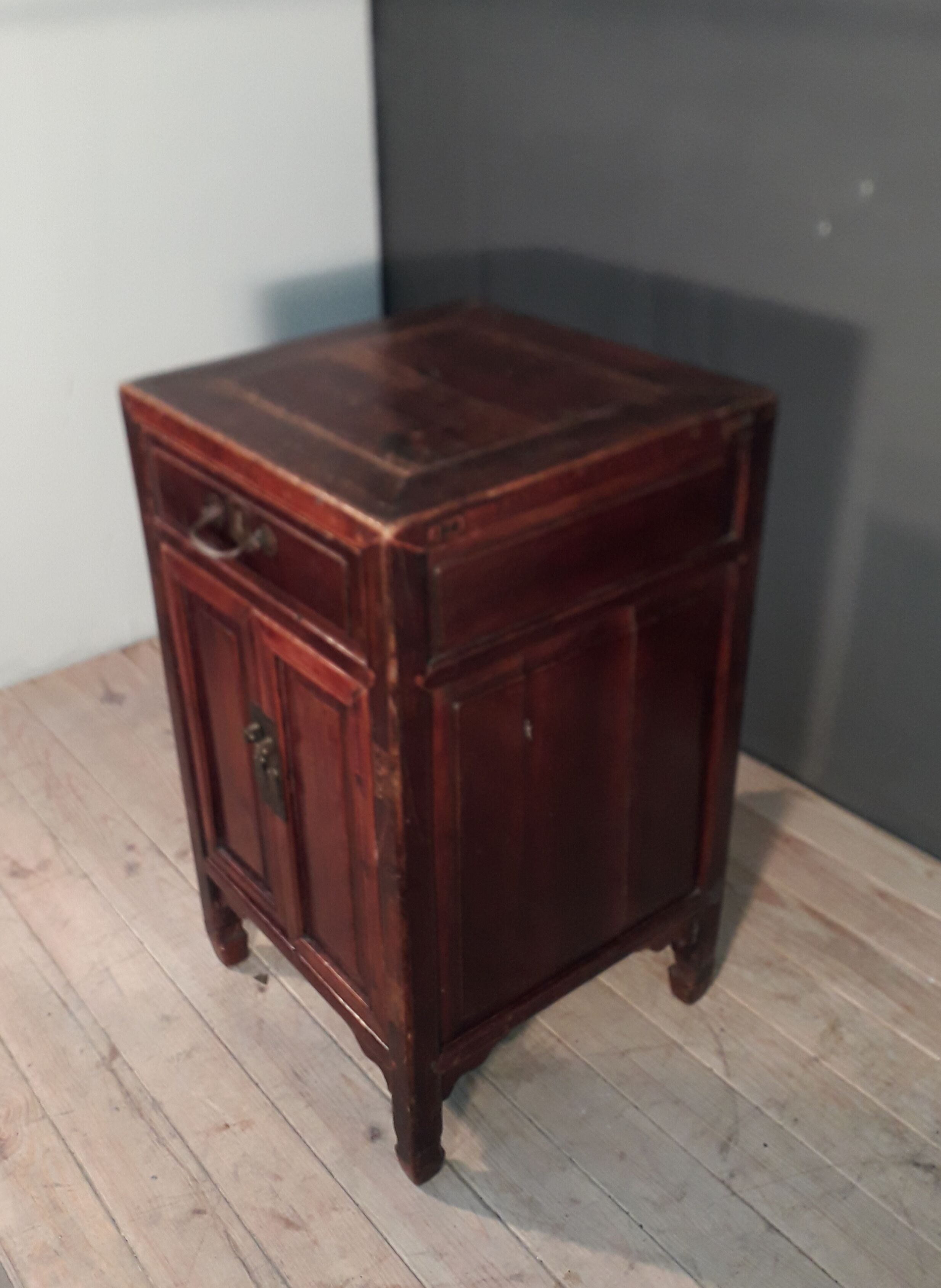 Extreme Orient Furniture