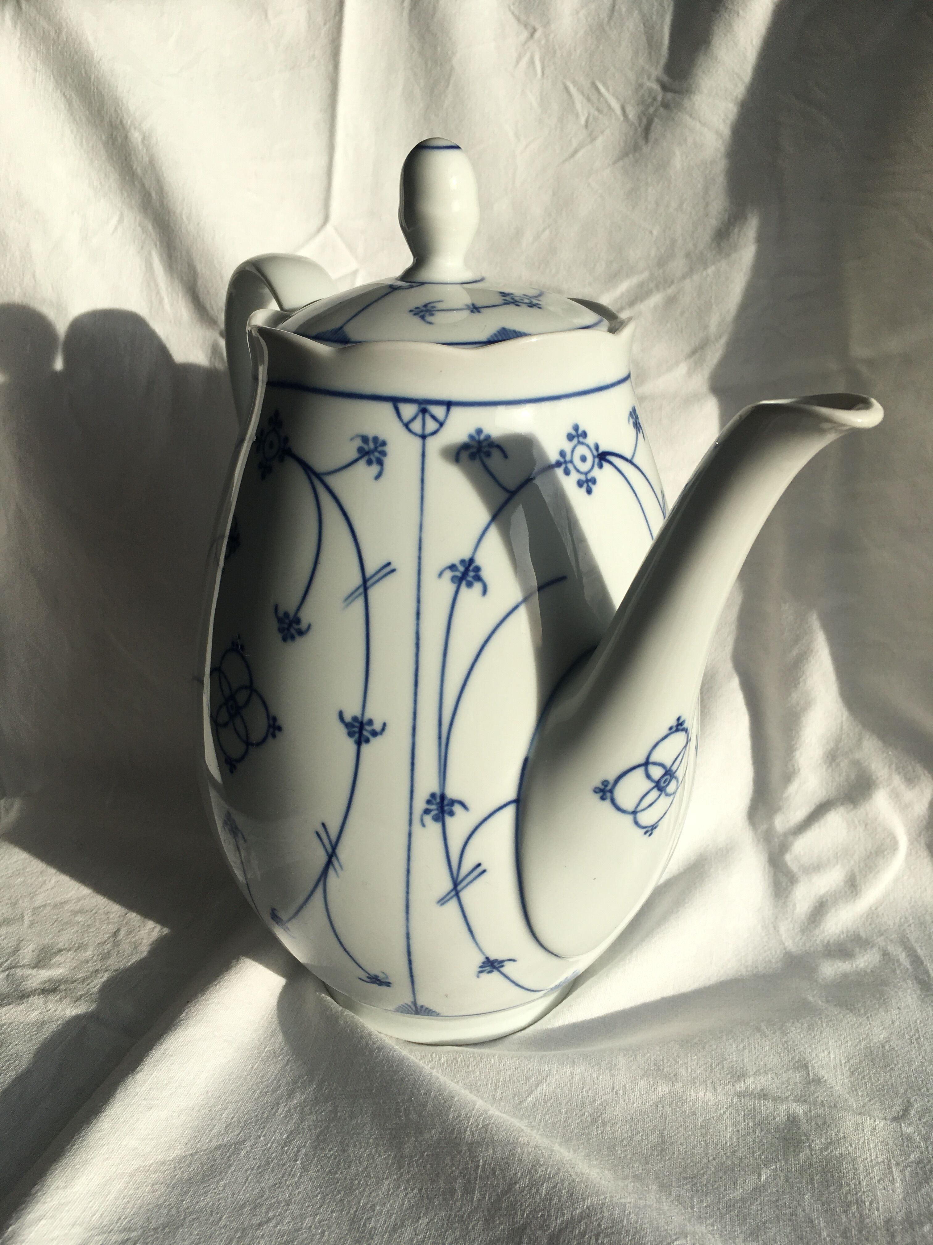 Winterling Bavaria porcelain coffee maker.