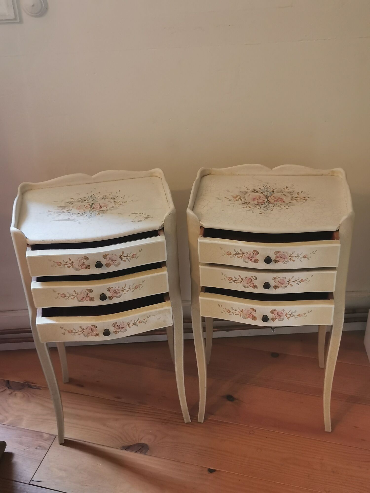 Pair of bedside tables louis XV style XX th century, painted floral decoration