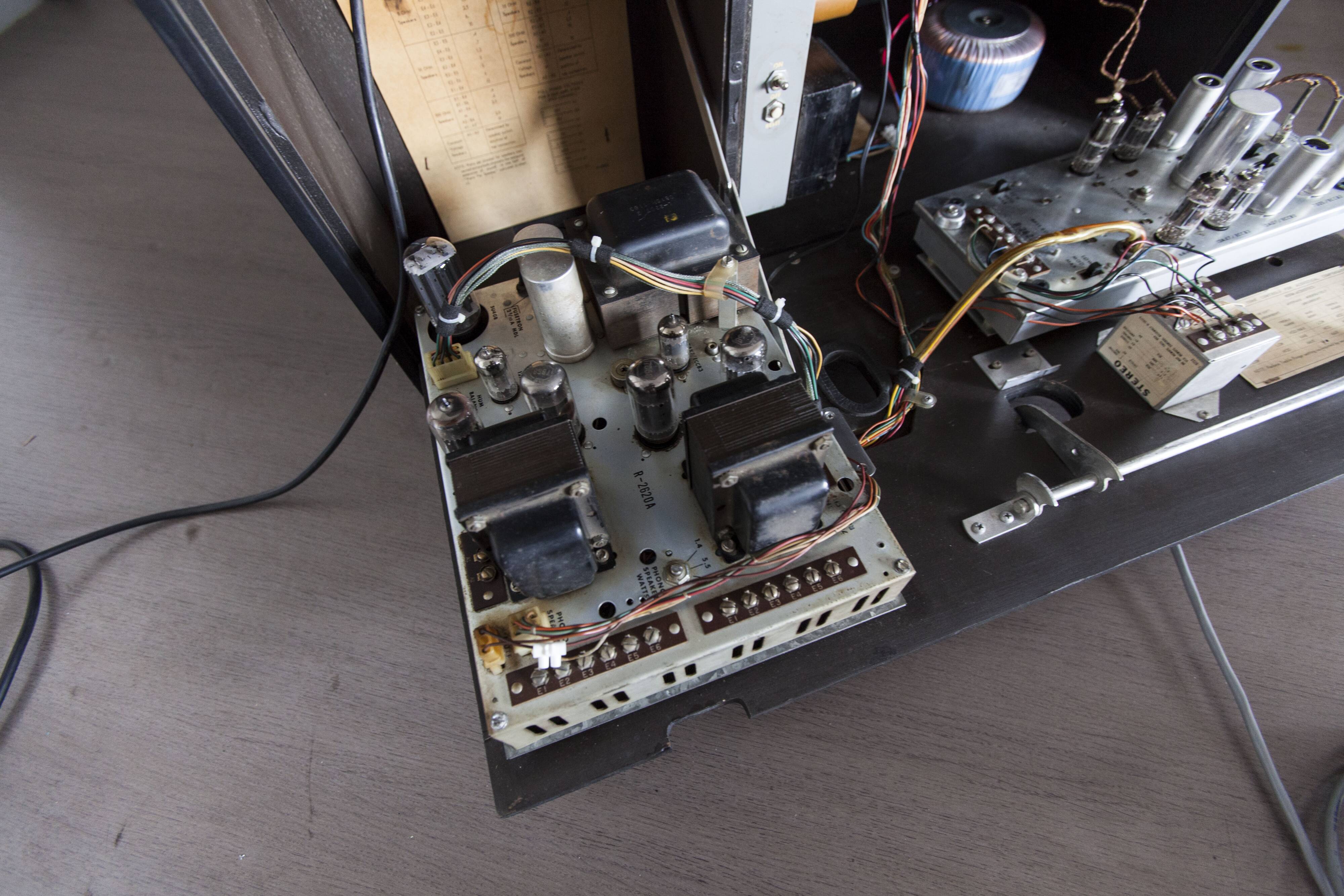 Jukebox Rowe friend from 1963 model "Jal" capa 100 vinyls pop, rock, metal compilation from 1950 to 1990