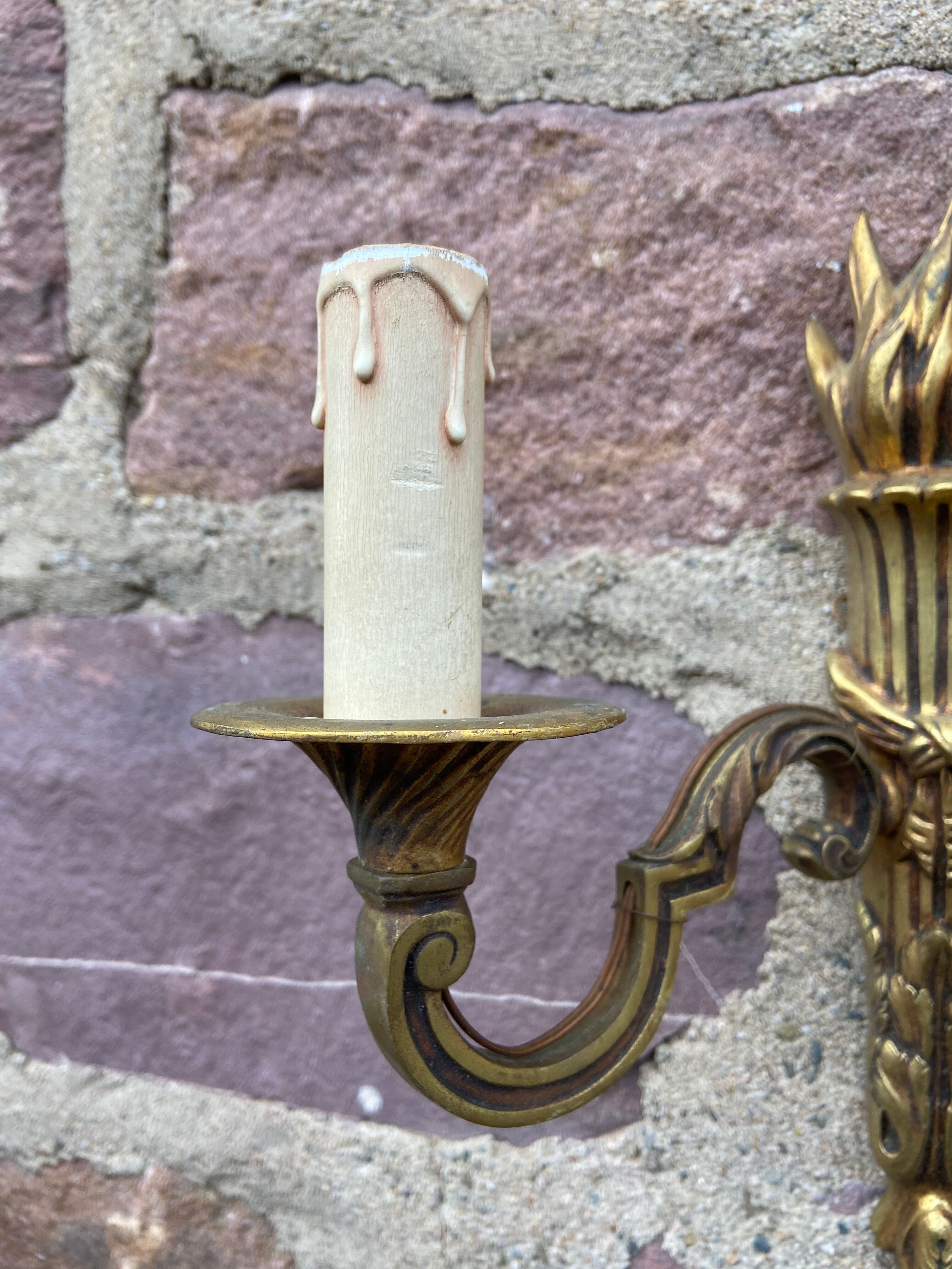 Paire d’appliques flambeau en bronze style empire