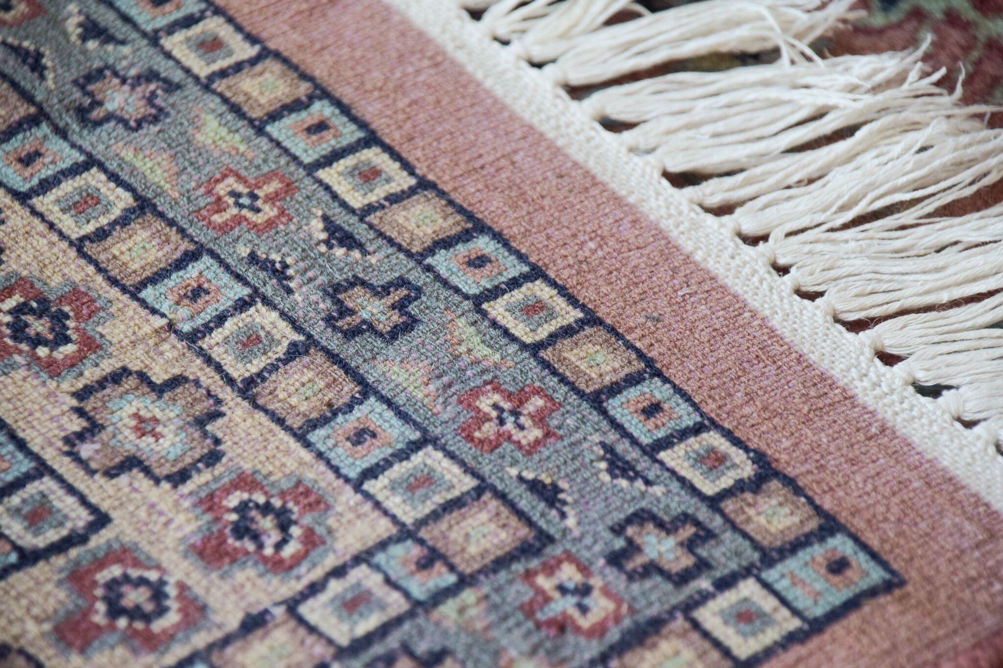 Handmade Rug from Pakistan