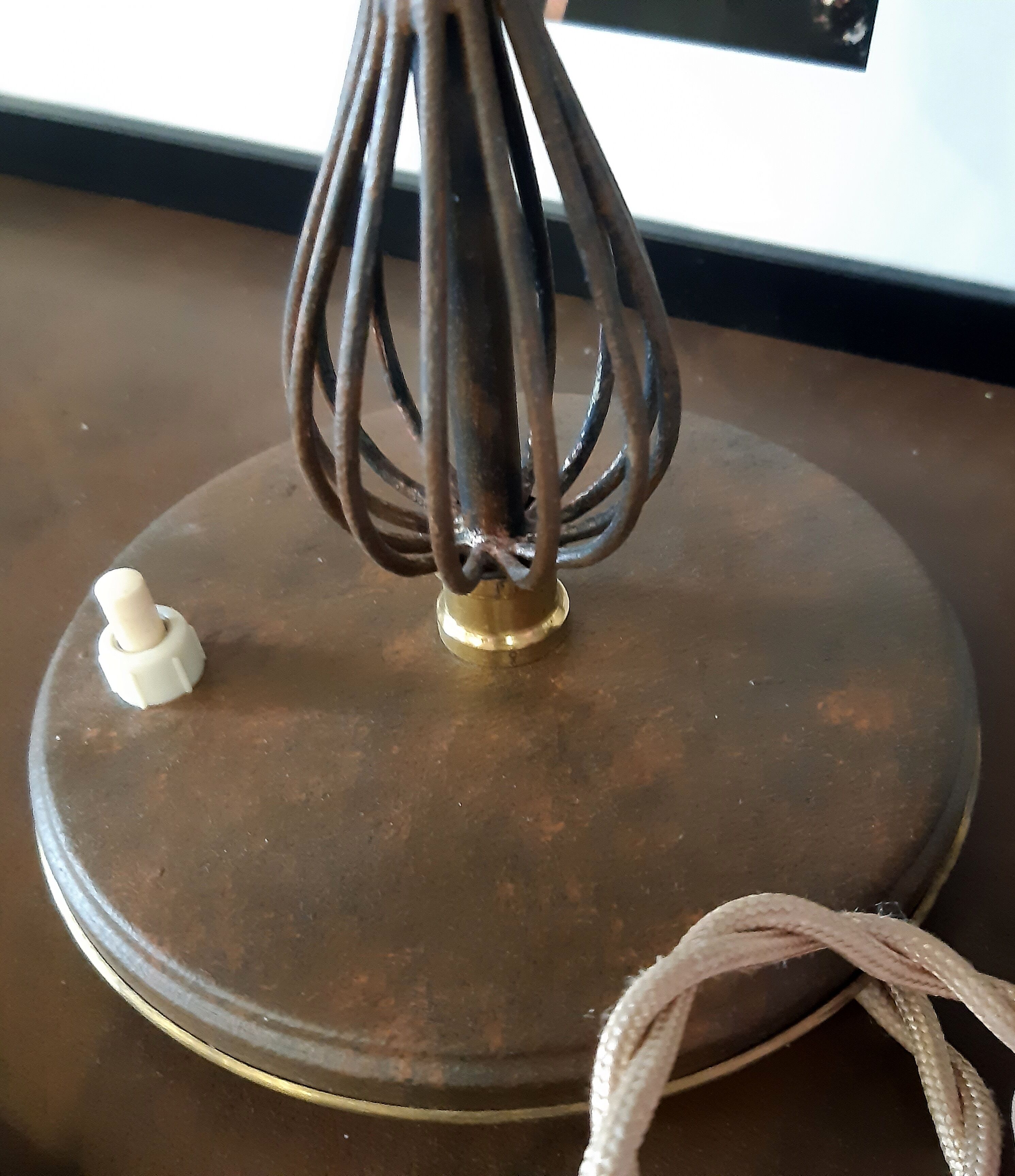 Lamp, metal