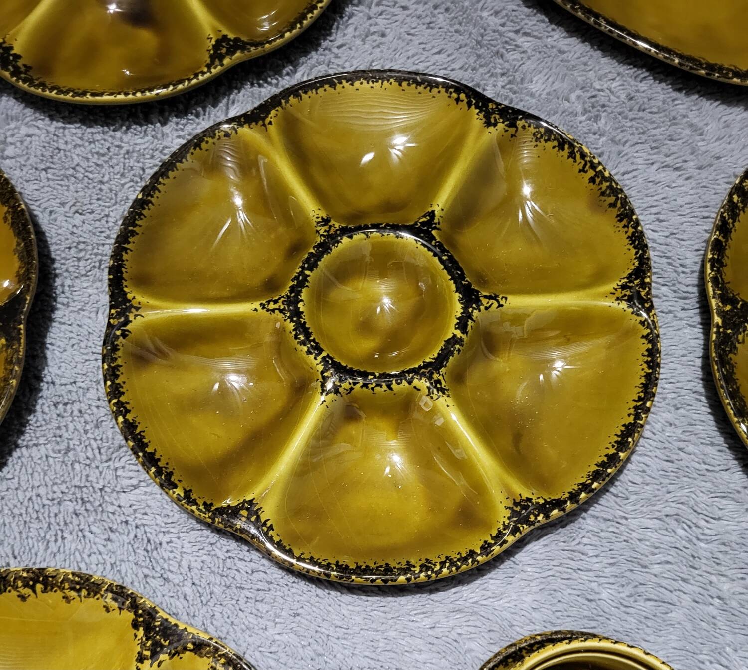 Authentic old vintage oyster set signed Gien France