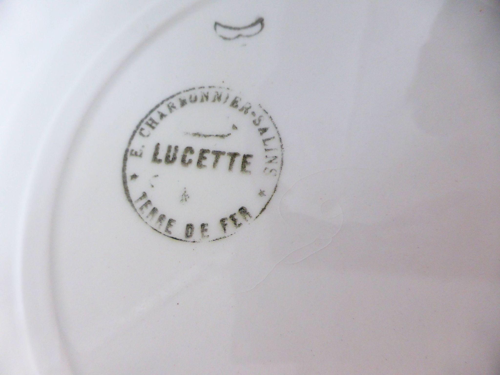 4 flat plates in iron earth of the Salins model Lucette