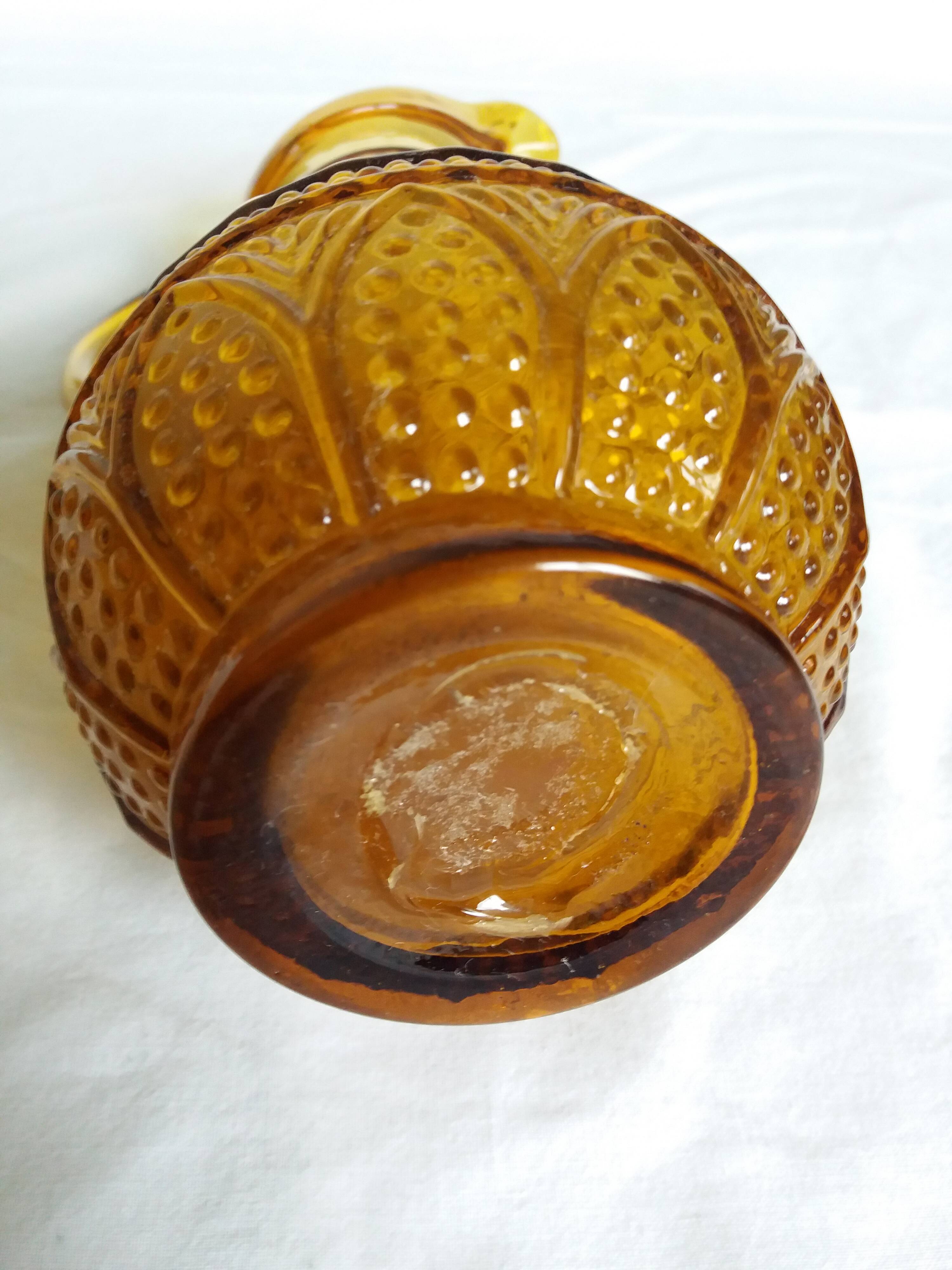 Pichet en verre ambré
