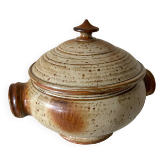 Stoneware tureen