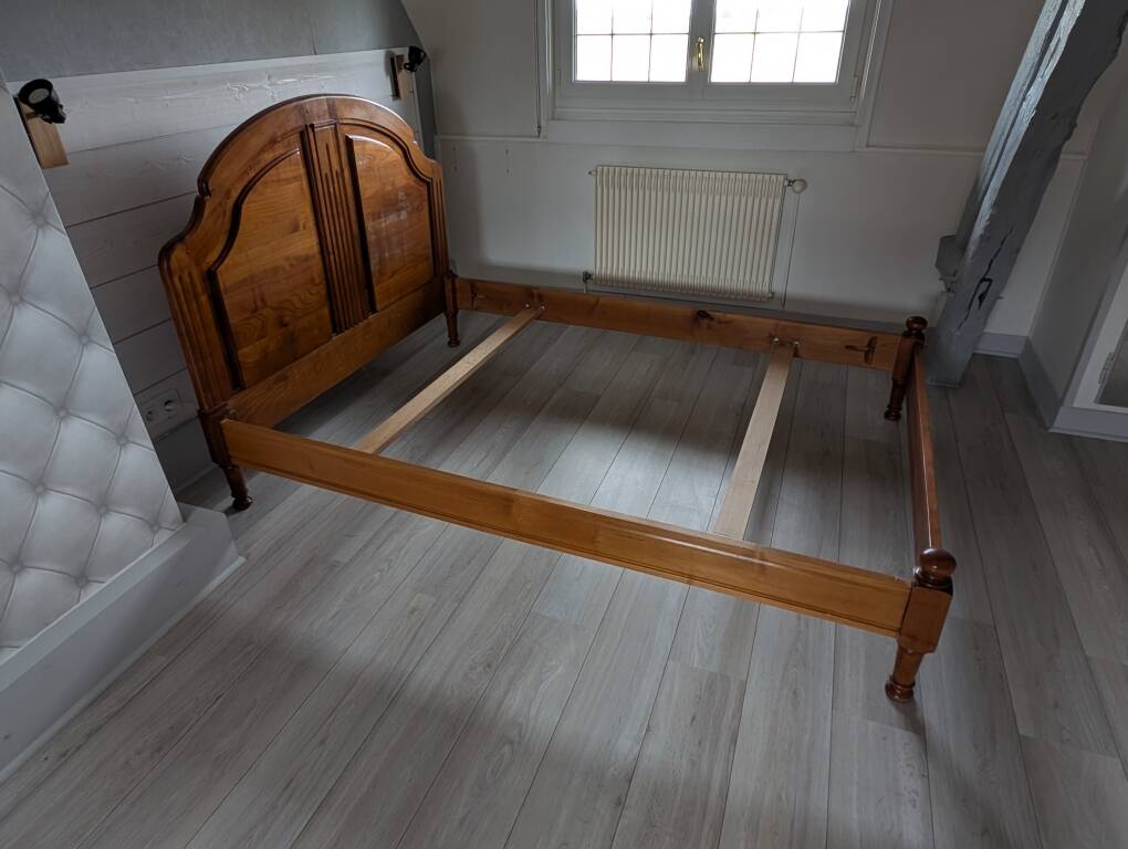 Lit en merisier style Louis Philippe