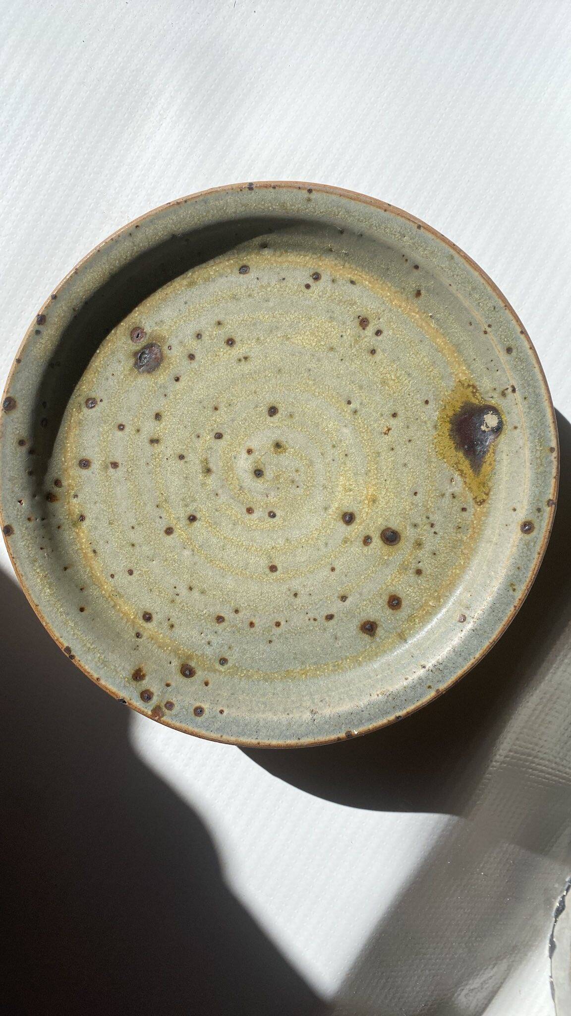 5 vintage plates, beautifully made, branded on the back