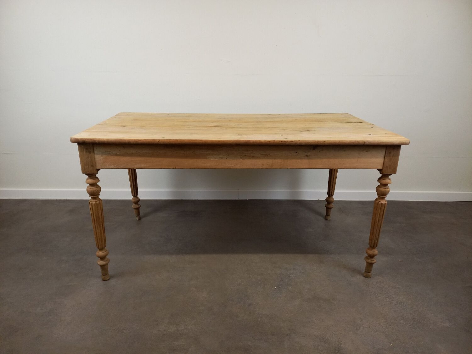 Farmhouse table