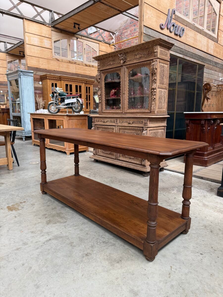 Draper's table from the early 20th century in oak