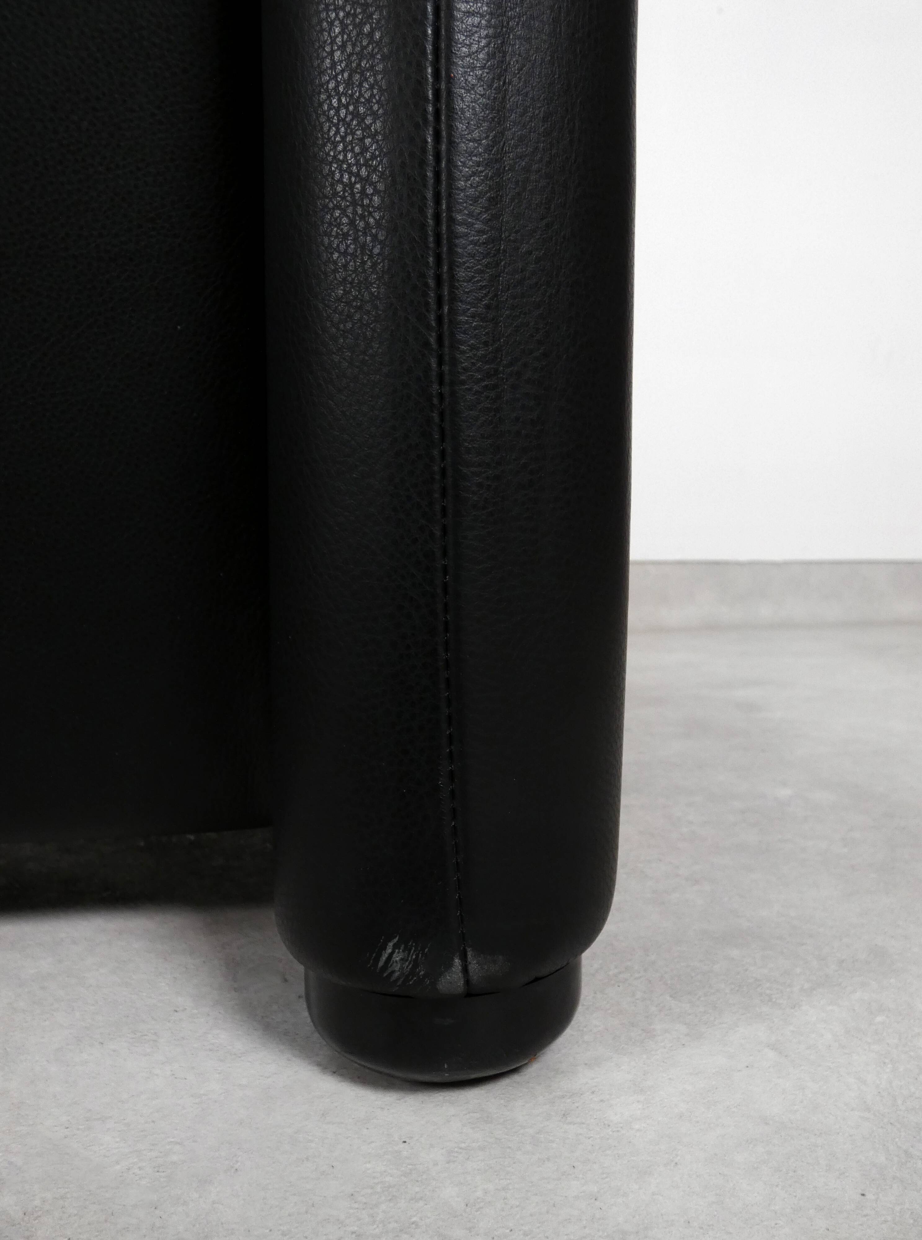 Cassina Maralunga 2,5 seater - black leather