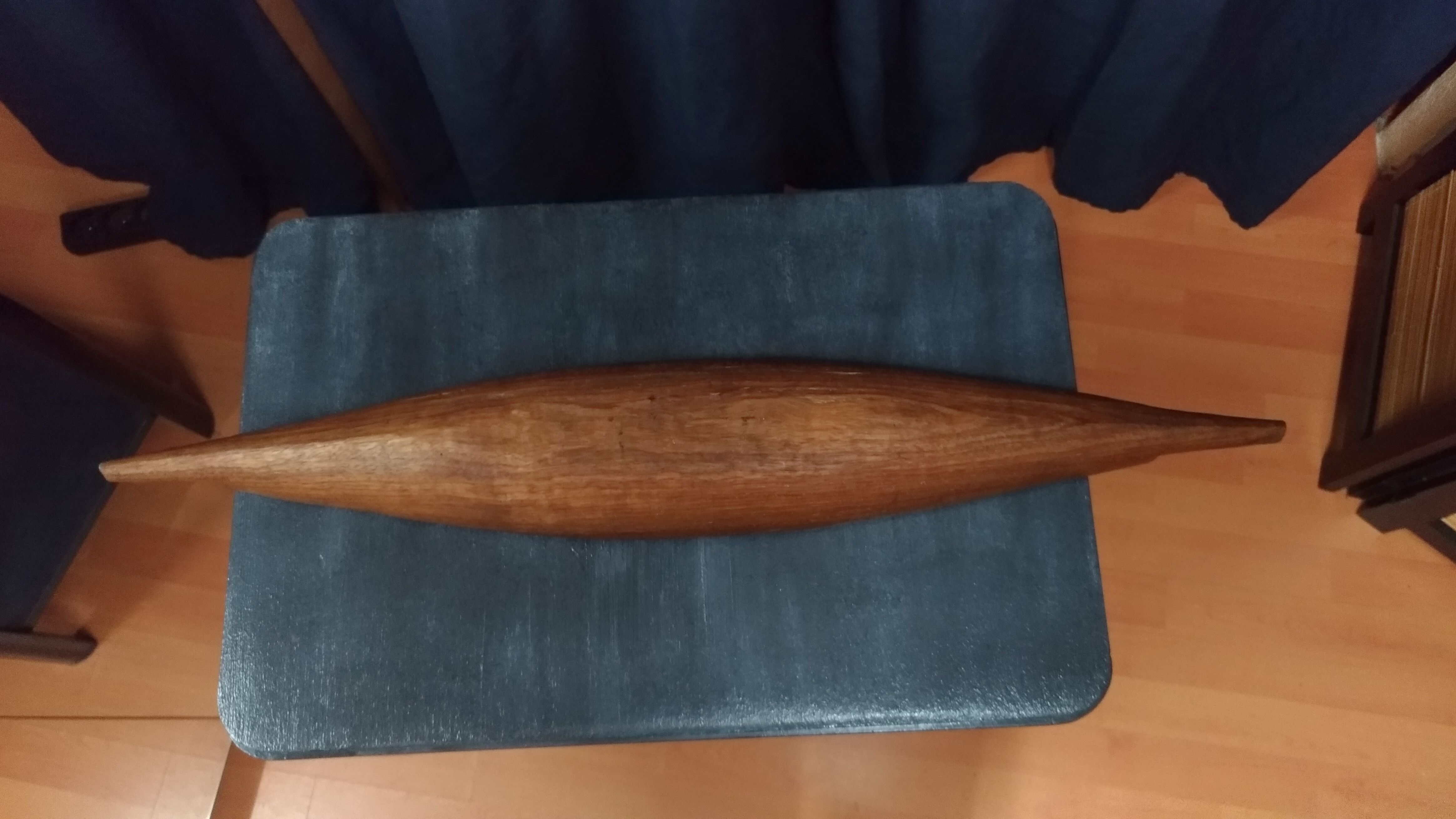 Pirogue vide poche en bois