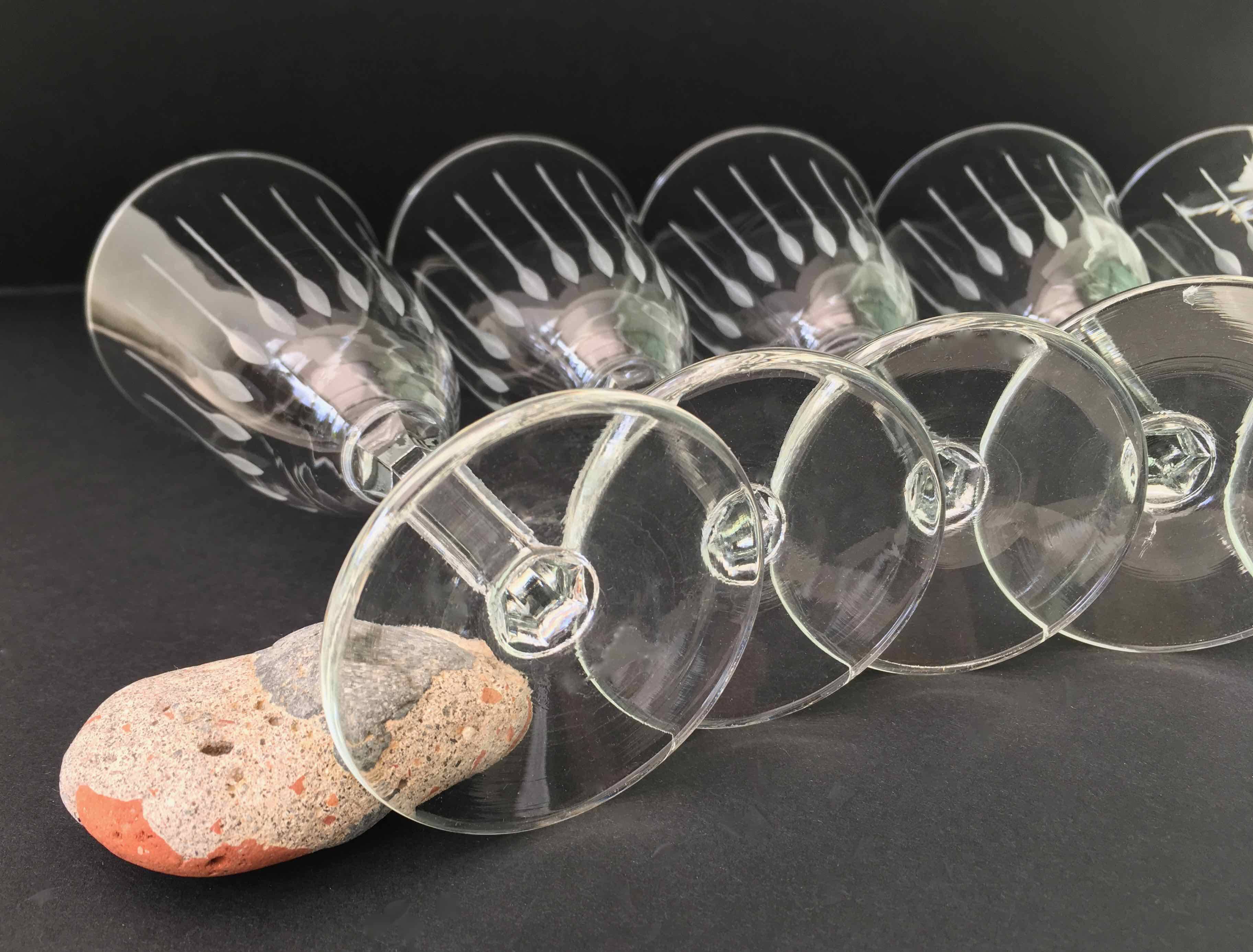 6 chiseled champagne flutes