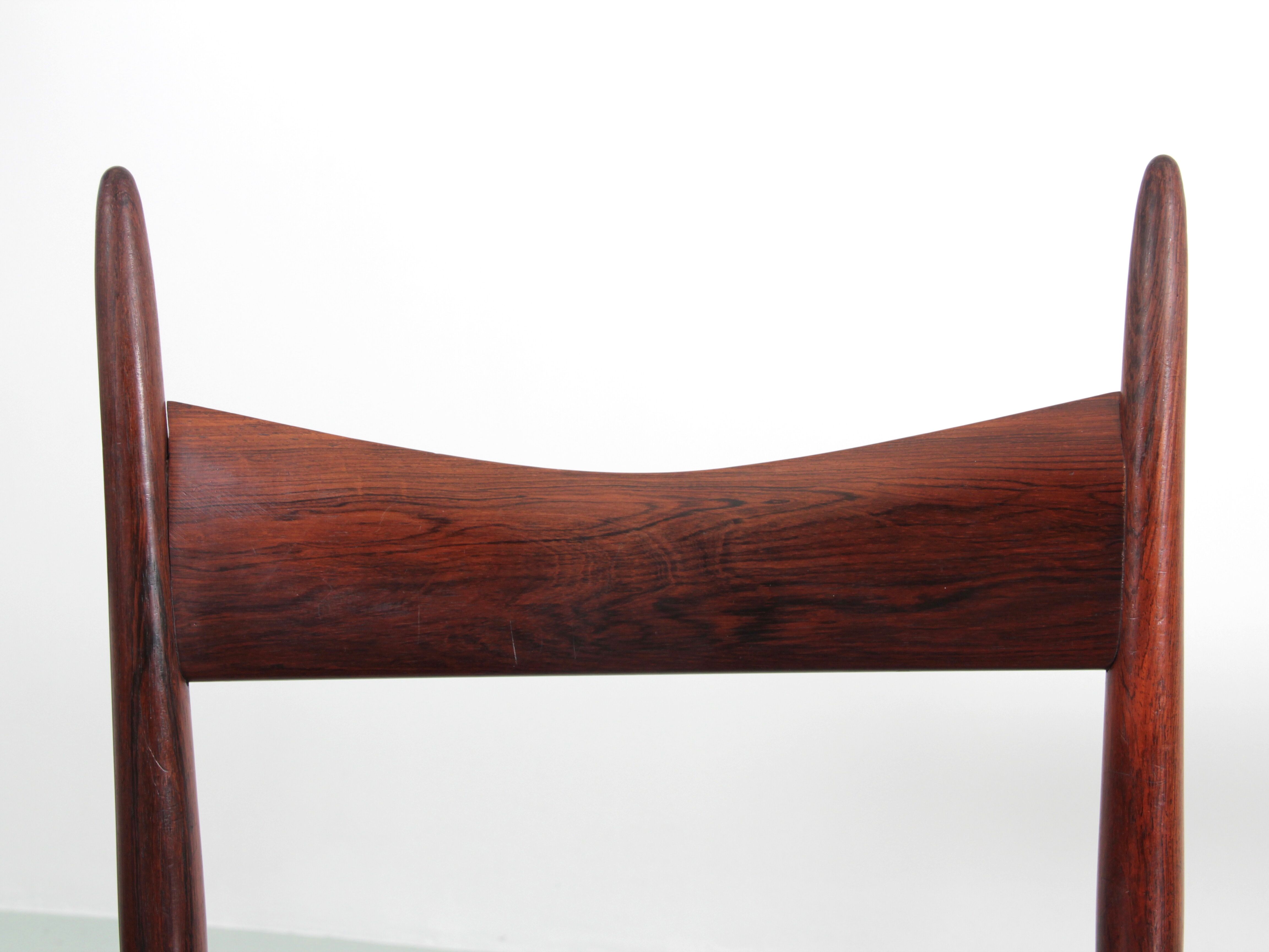 Suite of 4 Scandinavian chairs in Rio rosewood