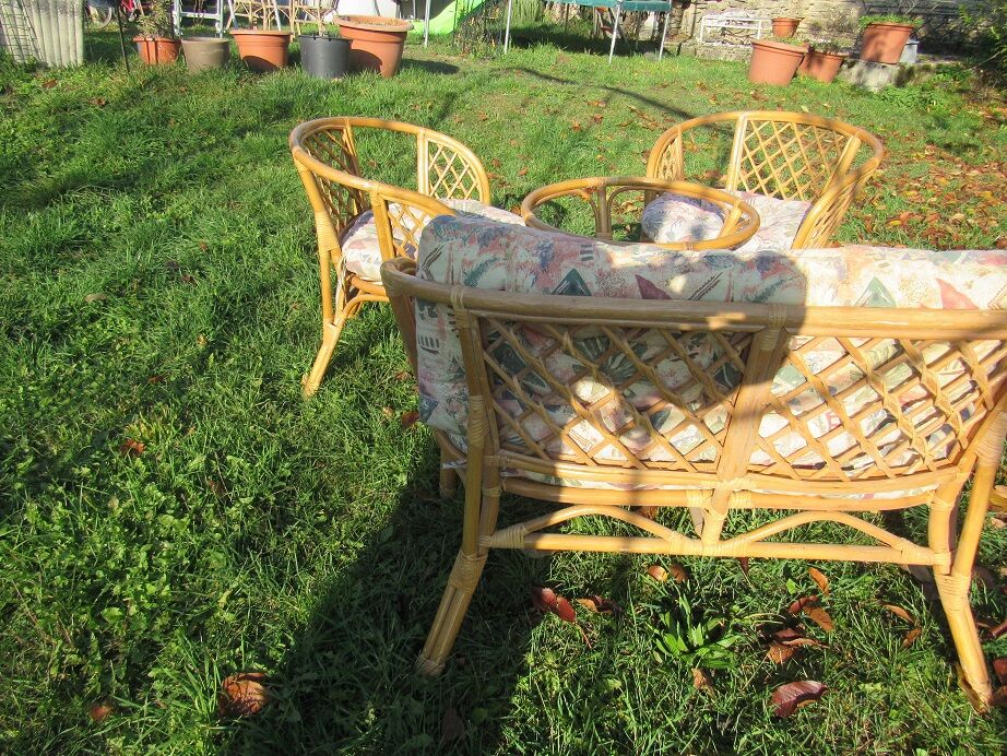 Garden set in rattan year 80s