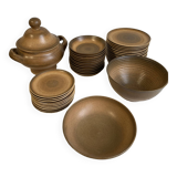 10 dessert plates, Longchamp, 1970, brown
